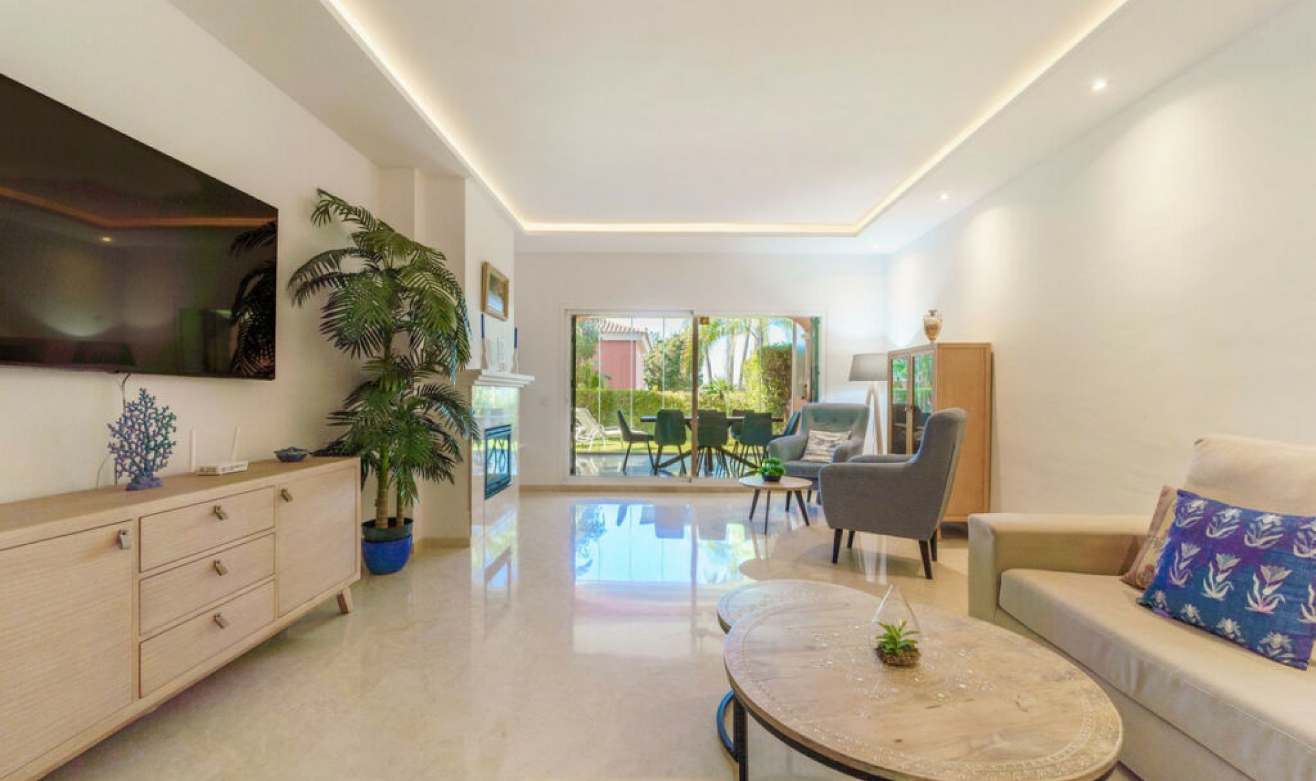 Resale - Apartment -
New Golden Mile