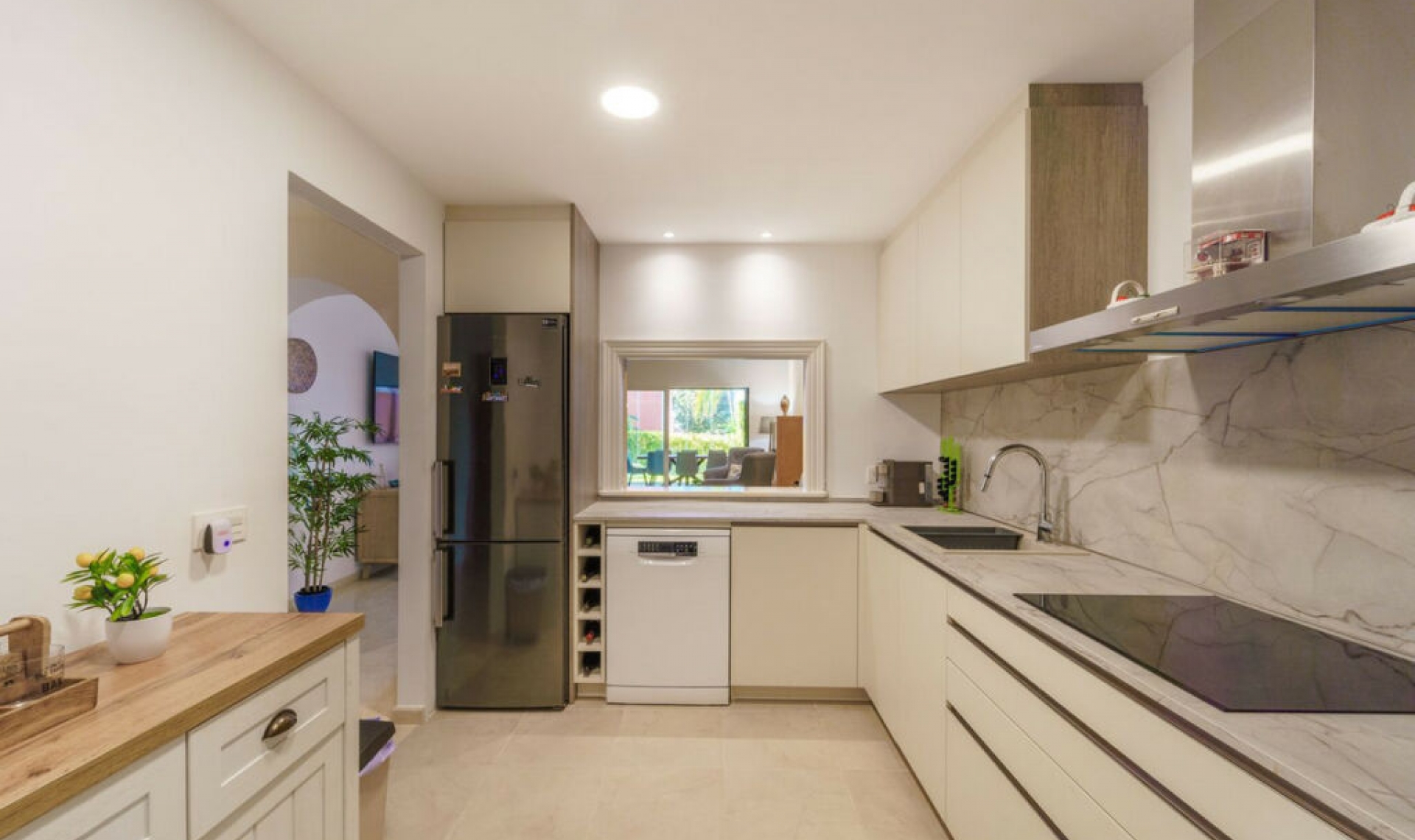 Resale - Apartment -
New Golden Mile