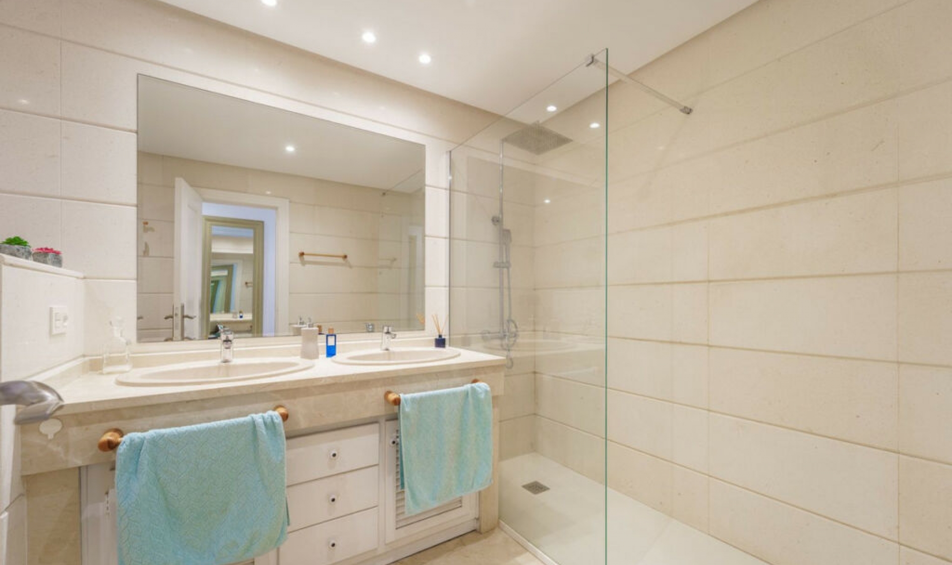 Resale - Apartment -
New Golden Mile