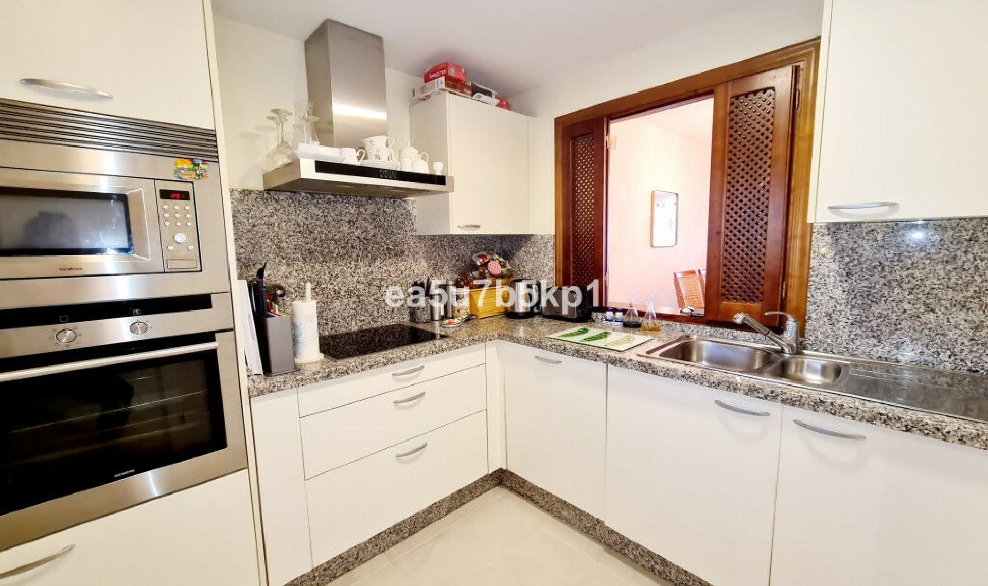 Resale - Apartment -
New Golden Mile