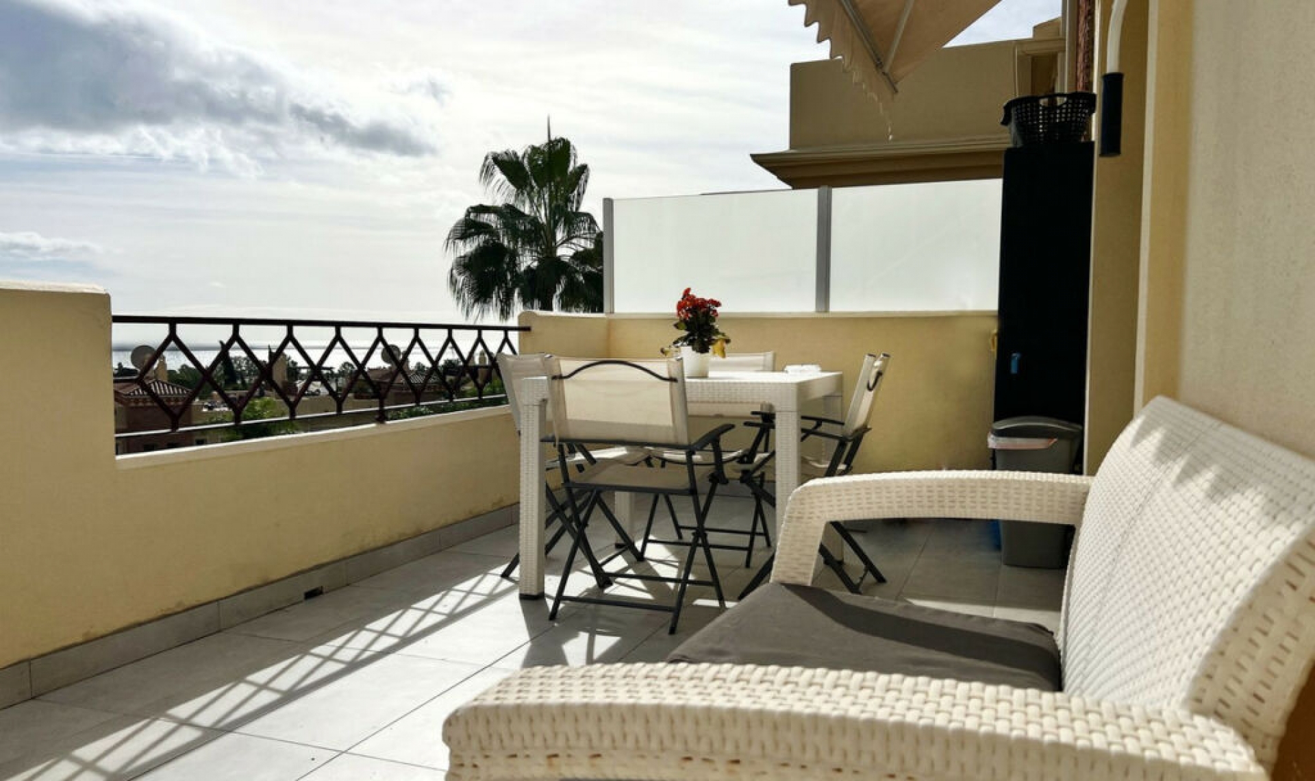 Resale - Apartment -
New Golden Mile