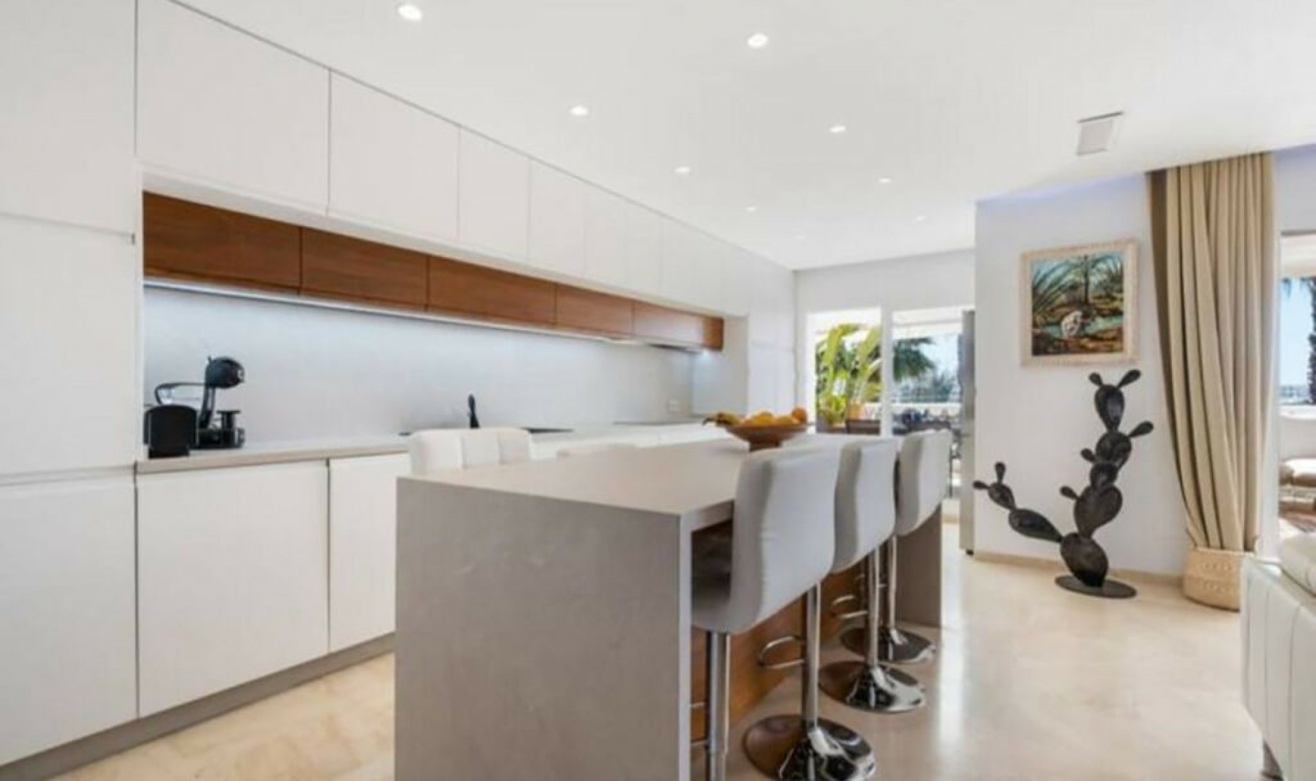 Resale - Apartment -
New Golden Mile