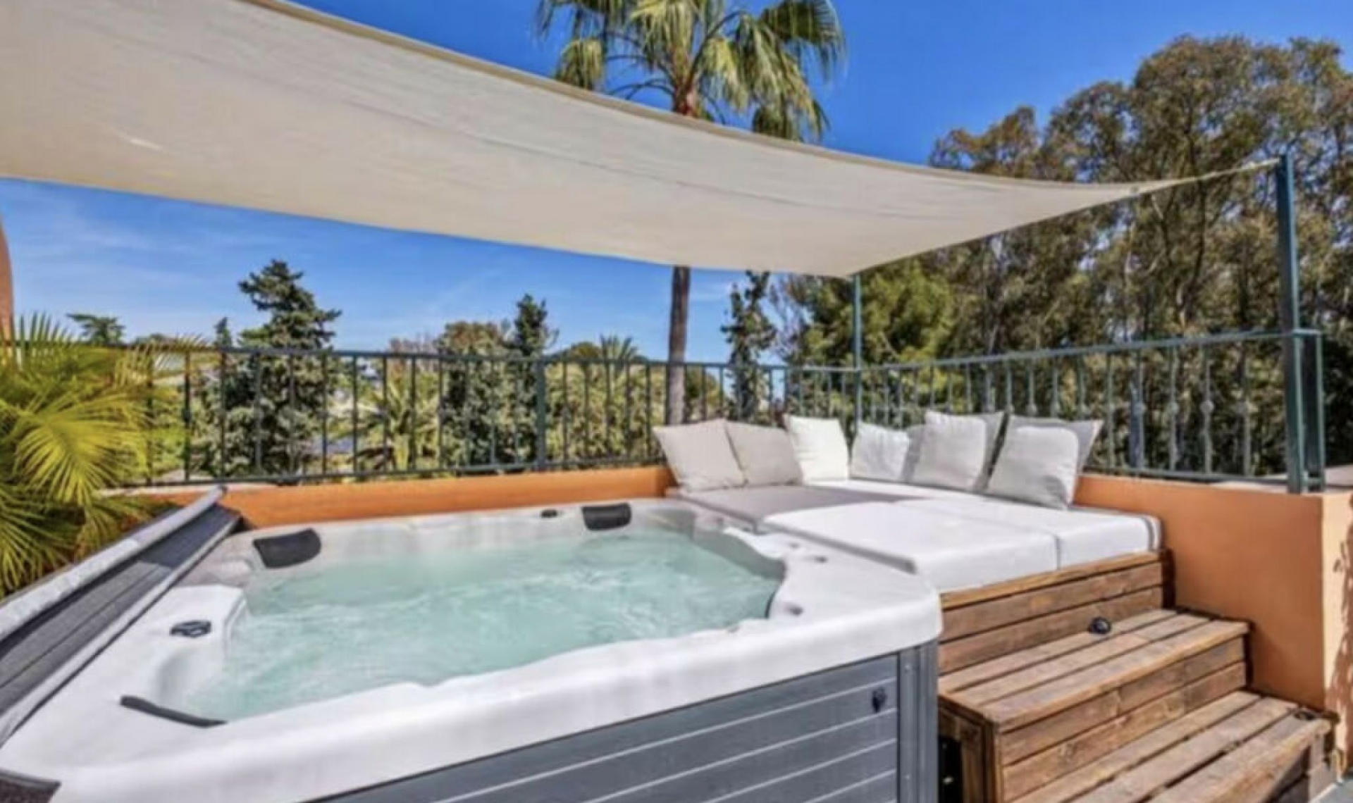 Resale - Apartment -
New Golden Mile