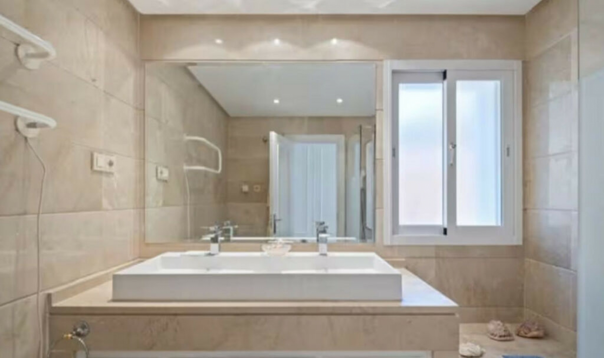 Resale - Apartment -
New Golden Mile