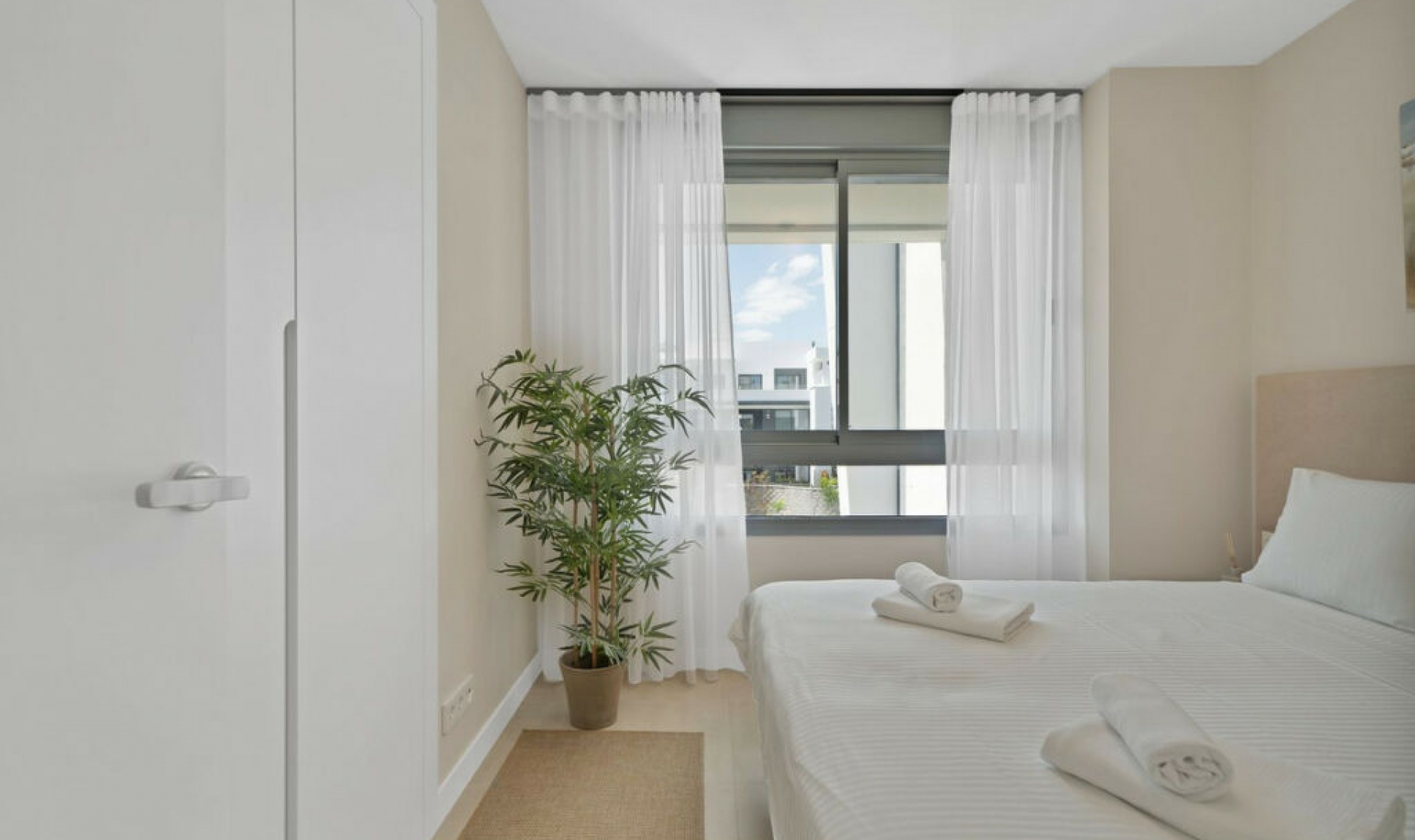 Resale - Apartment -
New Golden Mile