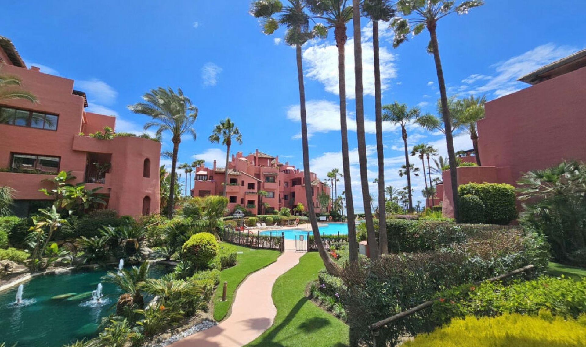 Resale - Apartment -
New Golden Mile