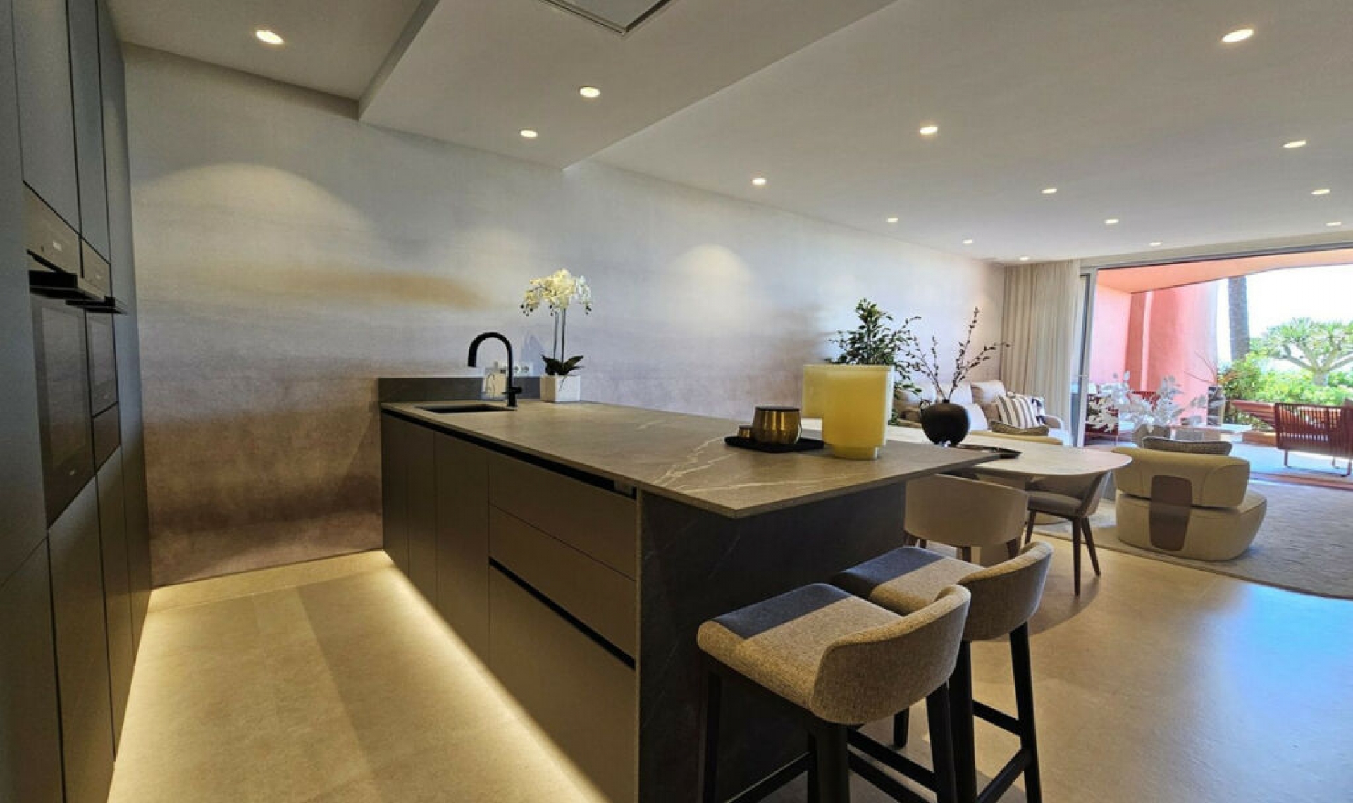 Resale - Apartment -
New Golden Mile