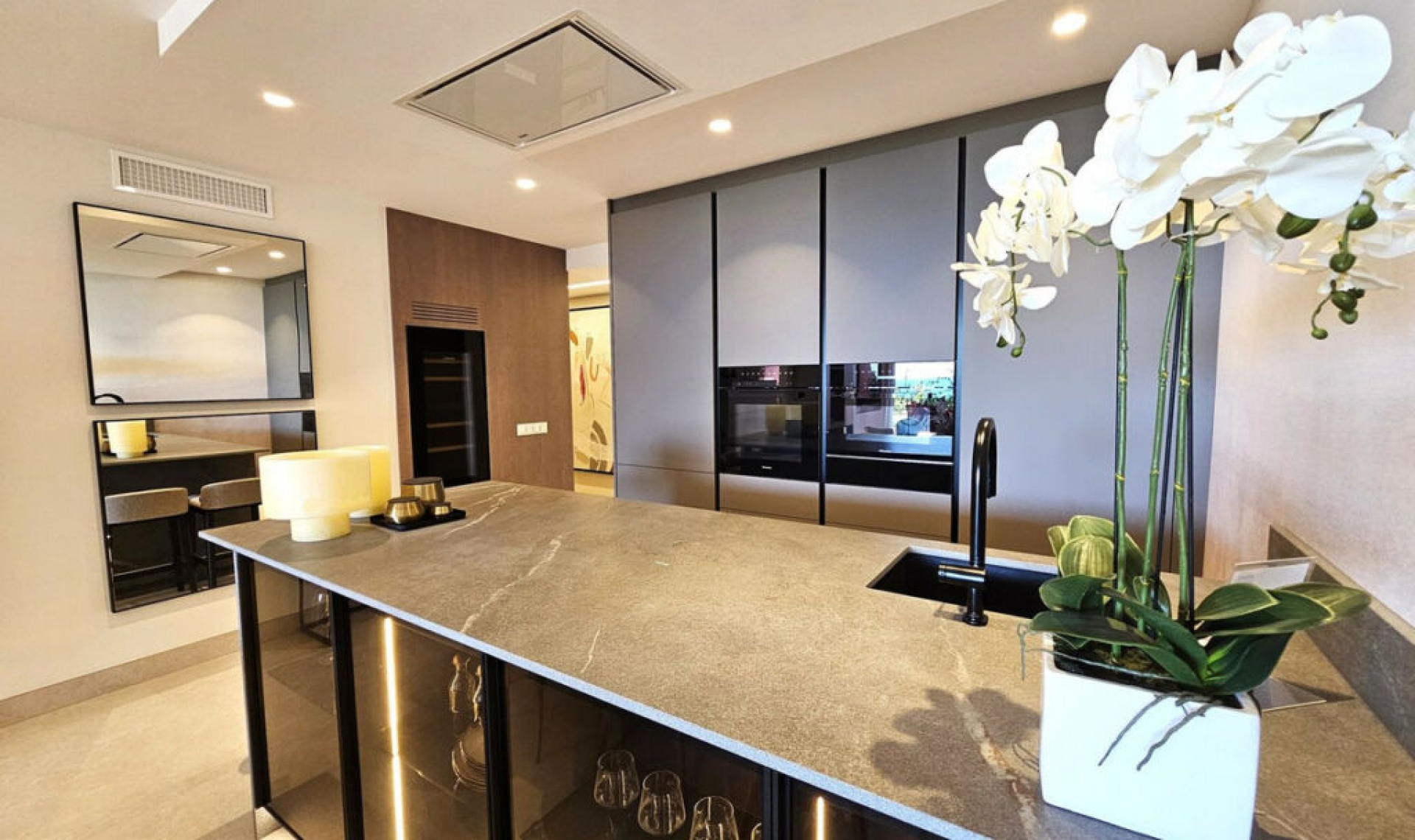 Resale - Apartment -
New Golden Mile
