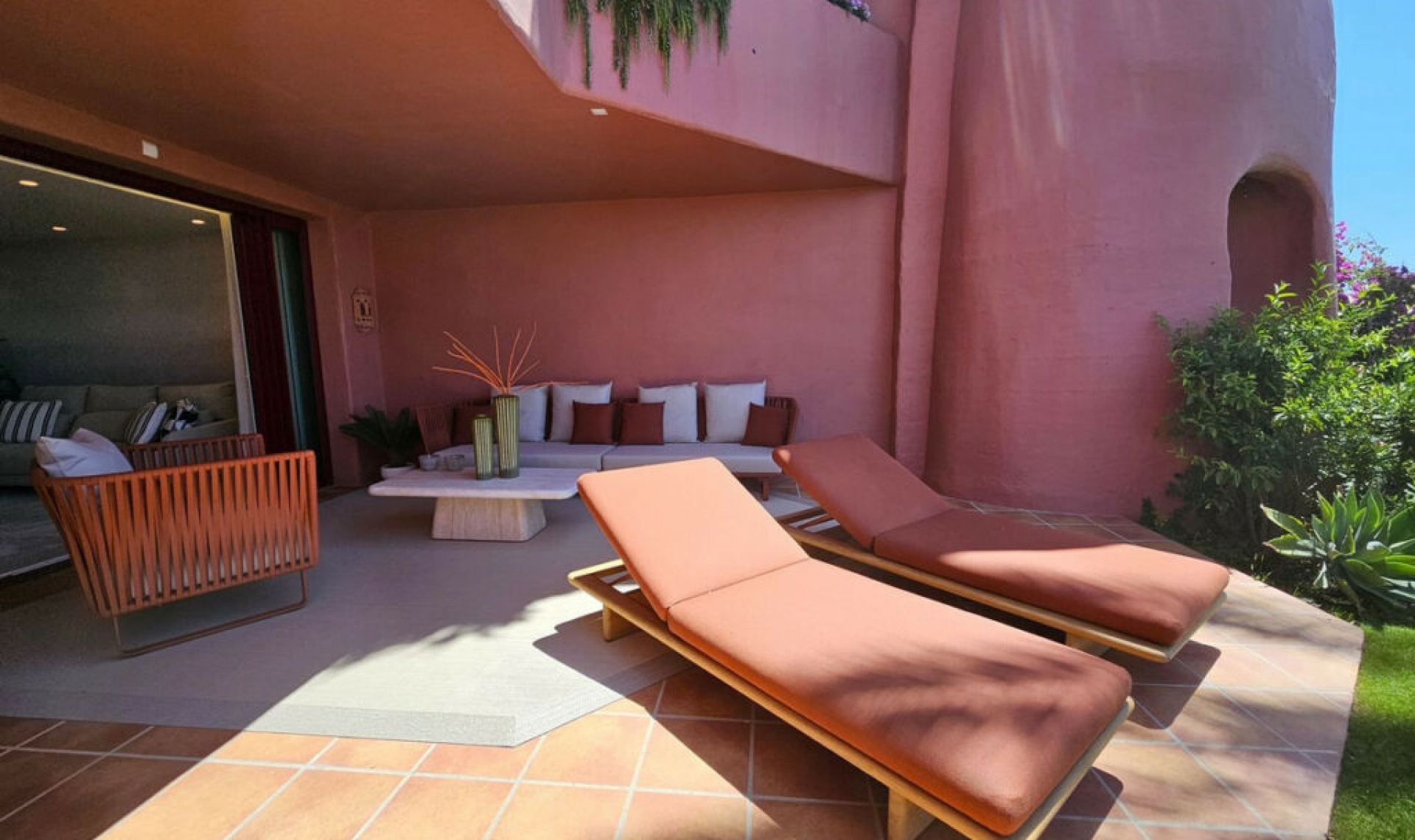 Resale - Apartment -
New Golden Mile