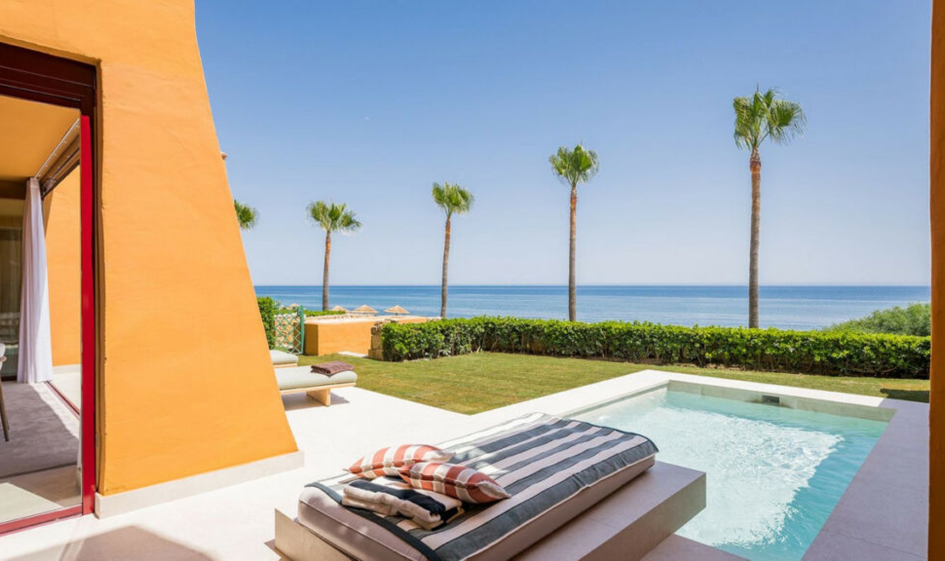 Resale - Apartment -
New Golden Mile