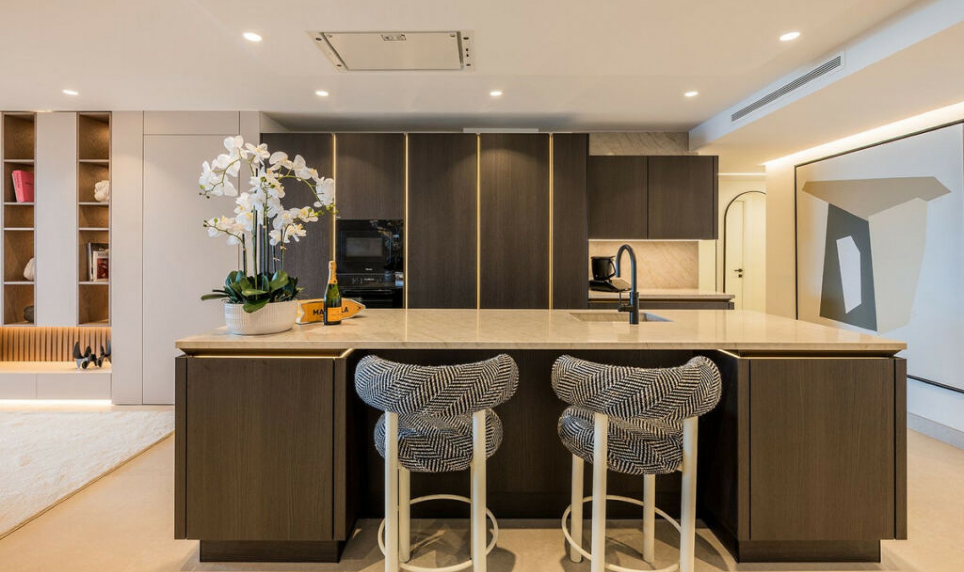 Resale - Apartment -
New Golden Mile