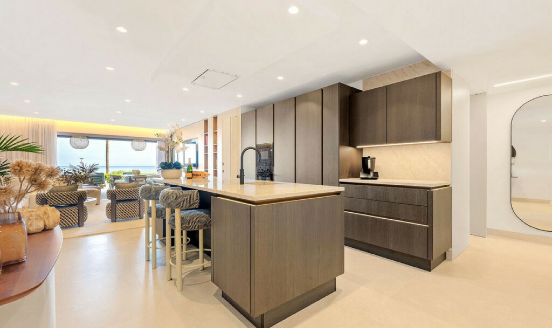 Resale - Apartment -
New Golden Mile