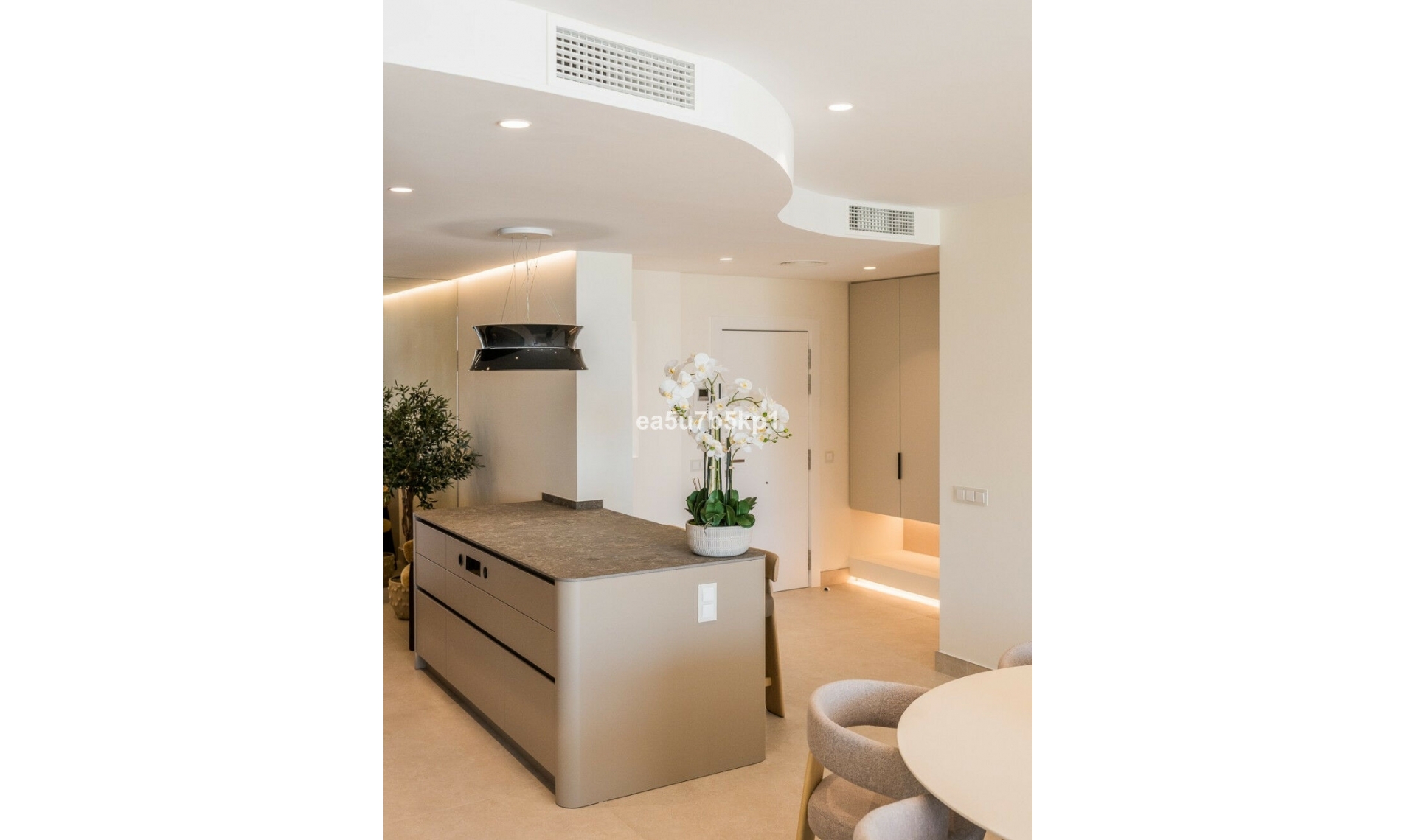 Resale - Apartment -
New Golden Mile