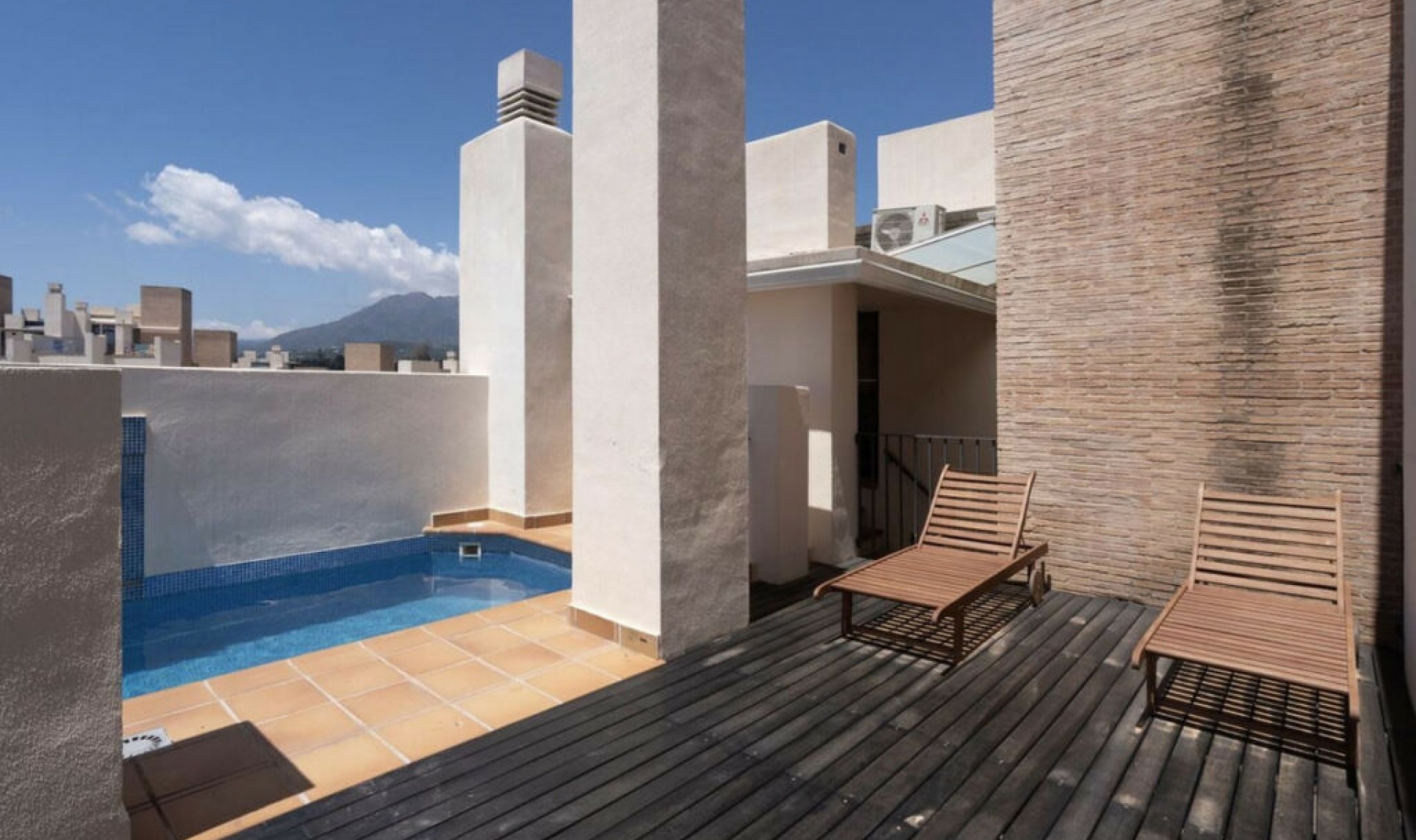 Resale - Apartment -
New Golden Mile