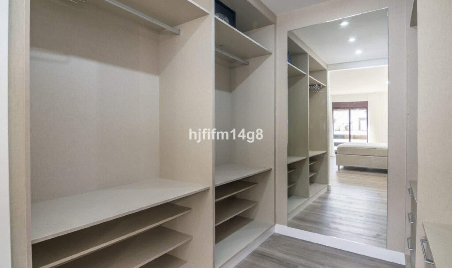 Resale - Apartment -
Nueva Andalucía