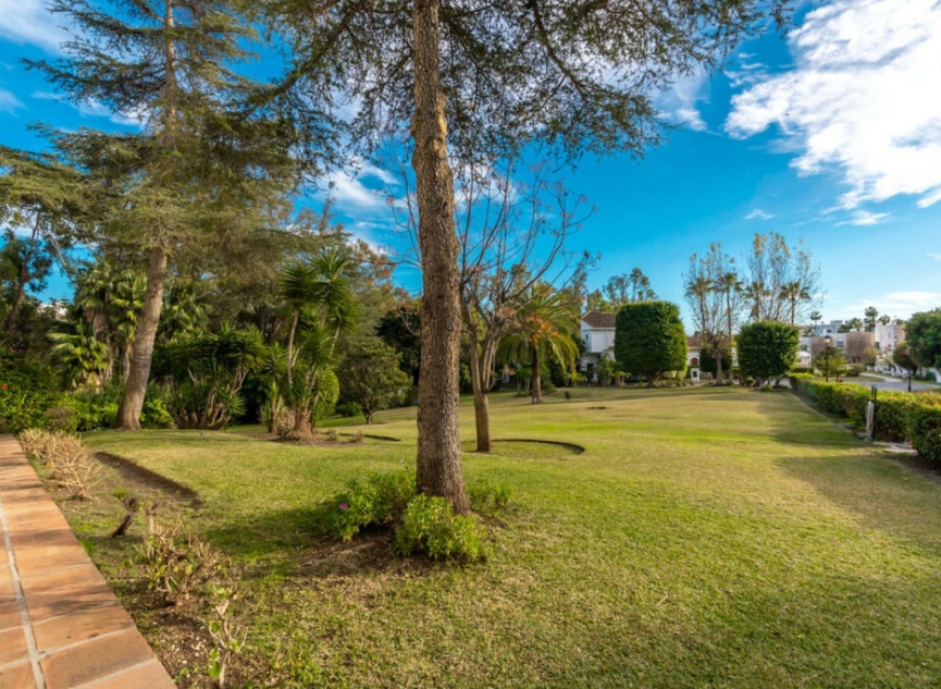 Resale - Apartment -
Nueva Andalucía