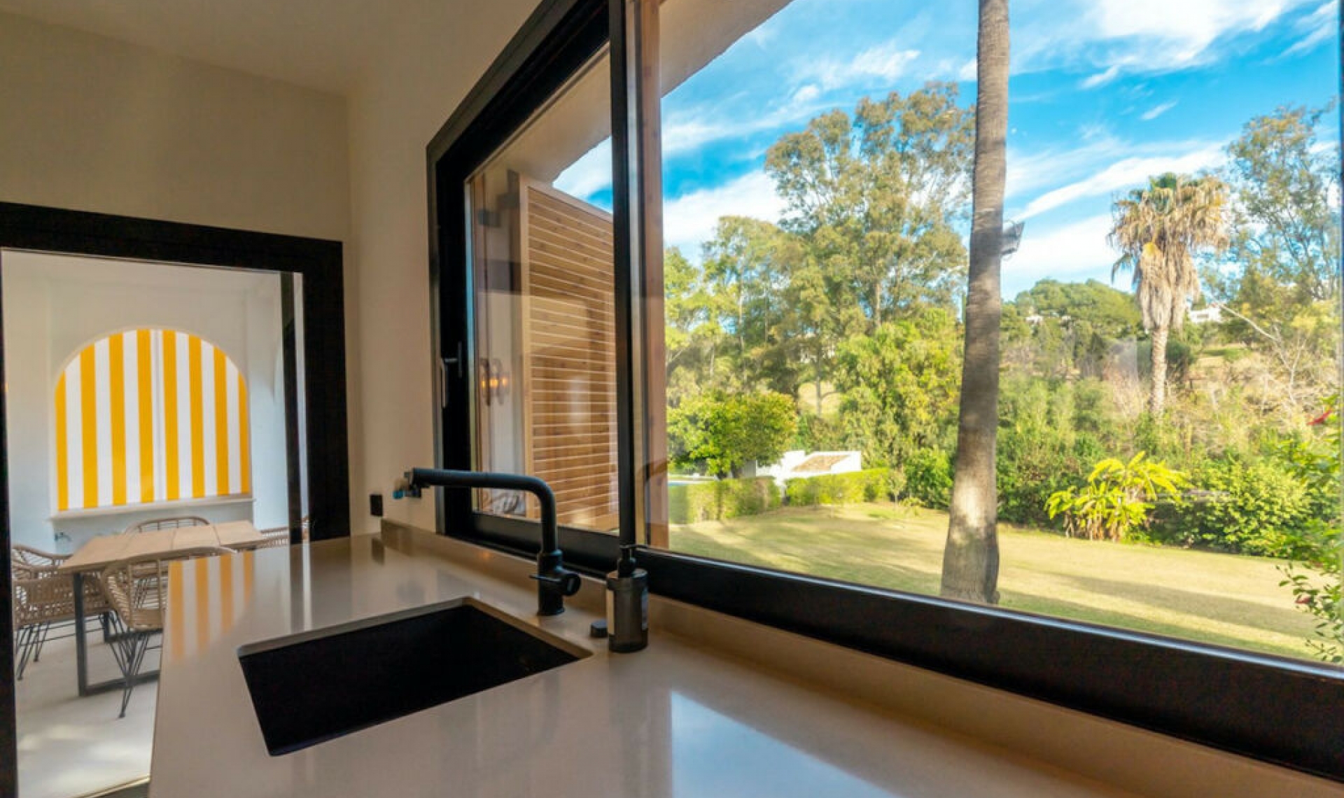 Resale - Apartment -
Nueva Andalucía