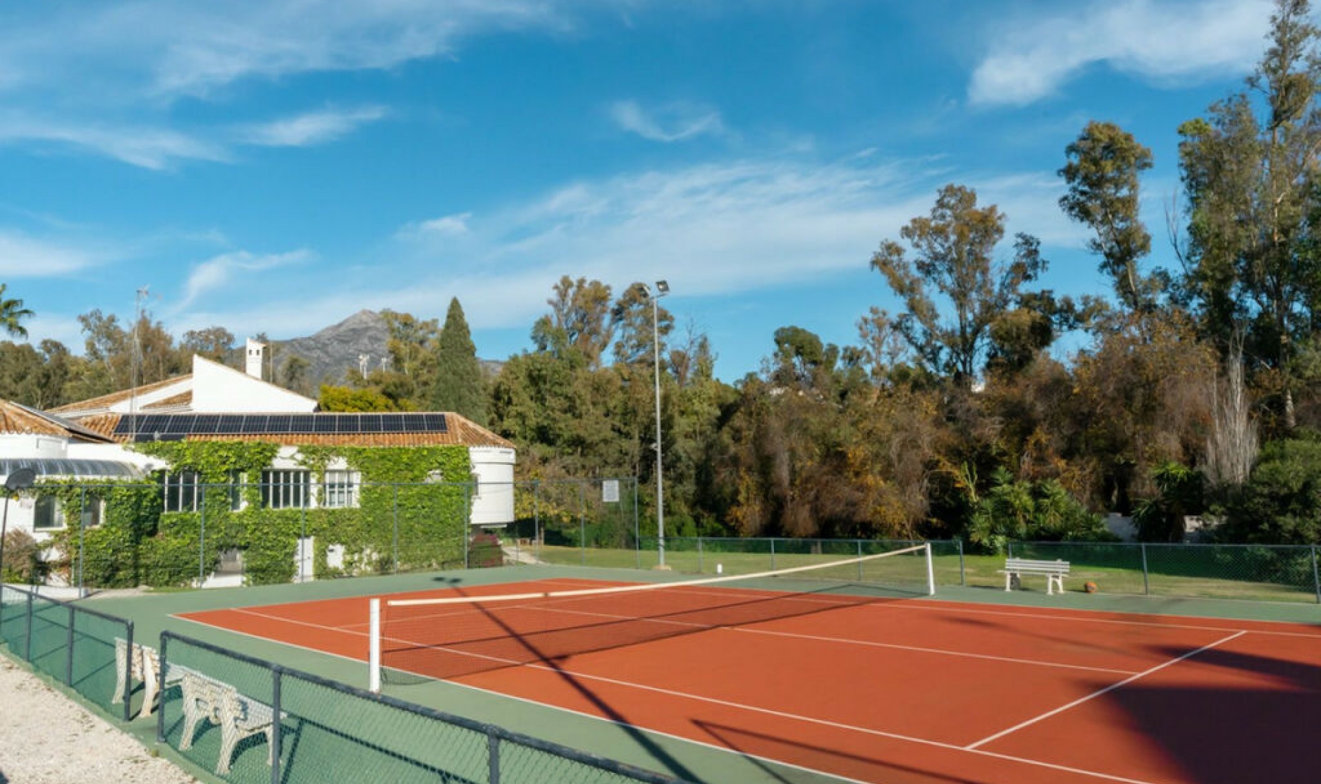 Resale - Apartment -
Nueva Andalucía