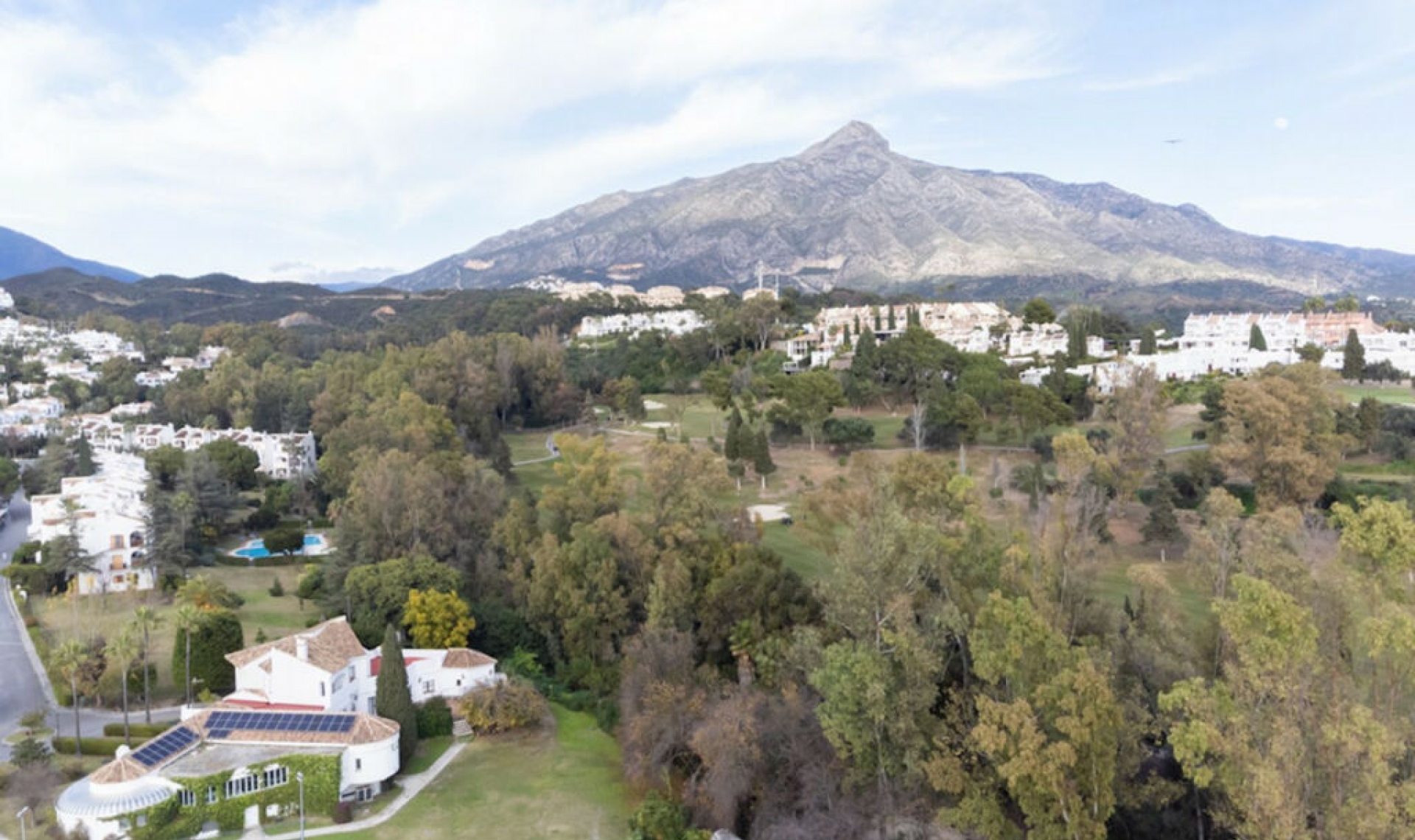 Resale - Apartment -
Nueva Andalucía