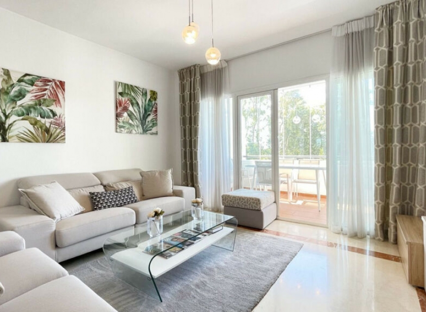 Resale - Apartment -
Nueva Andalucía