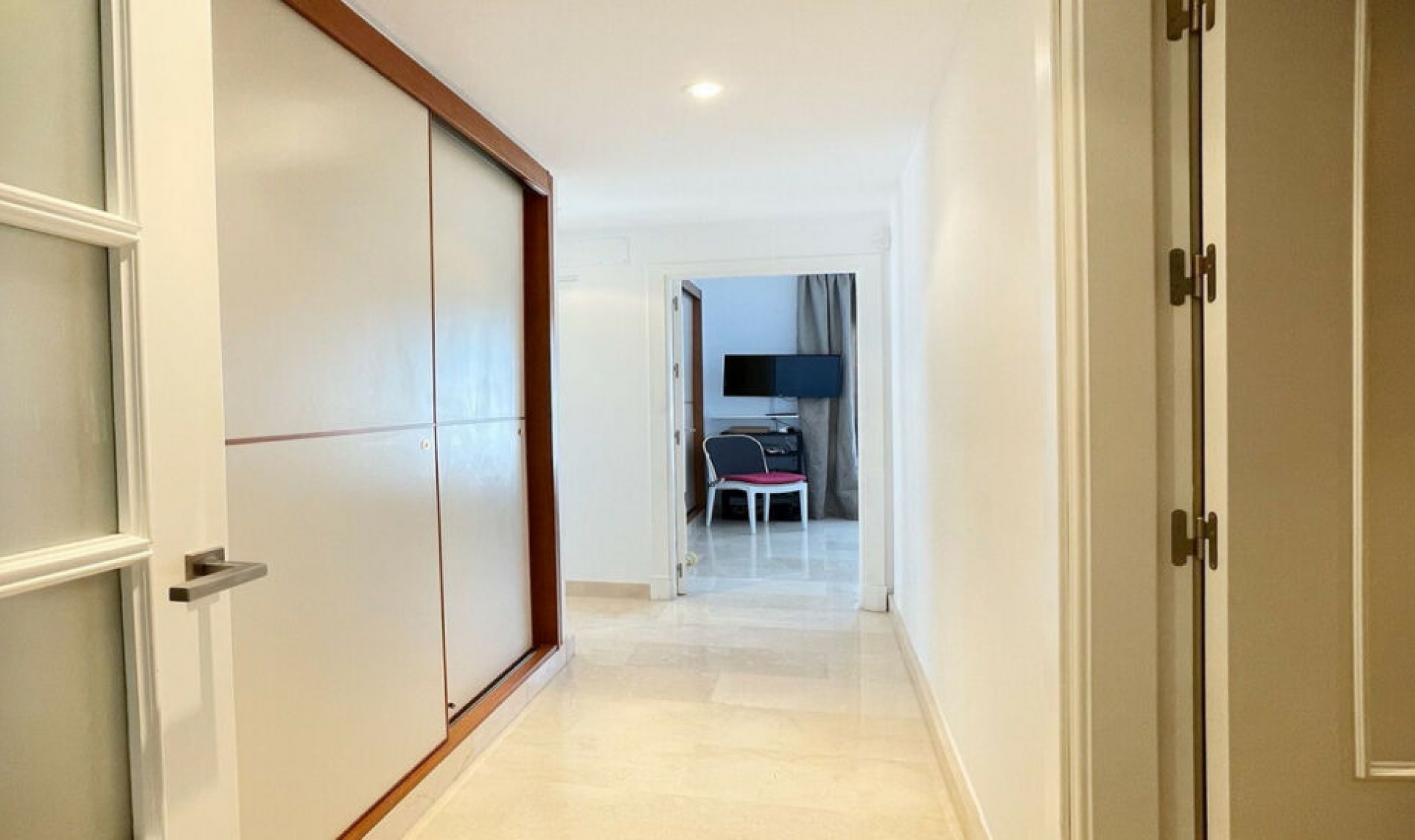 Resale - Apartment -
Nueva Andalucía