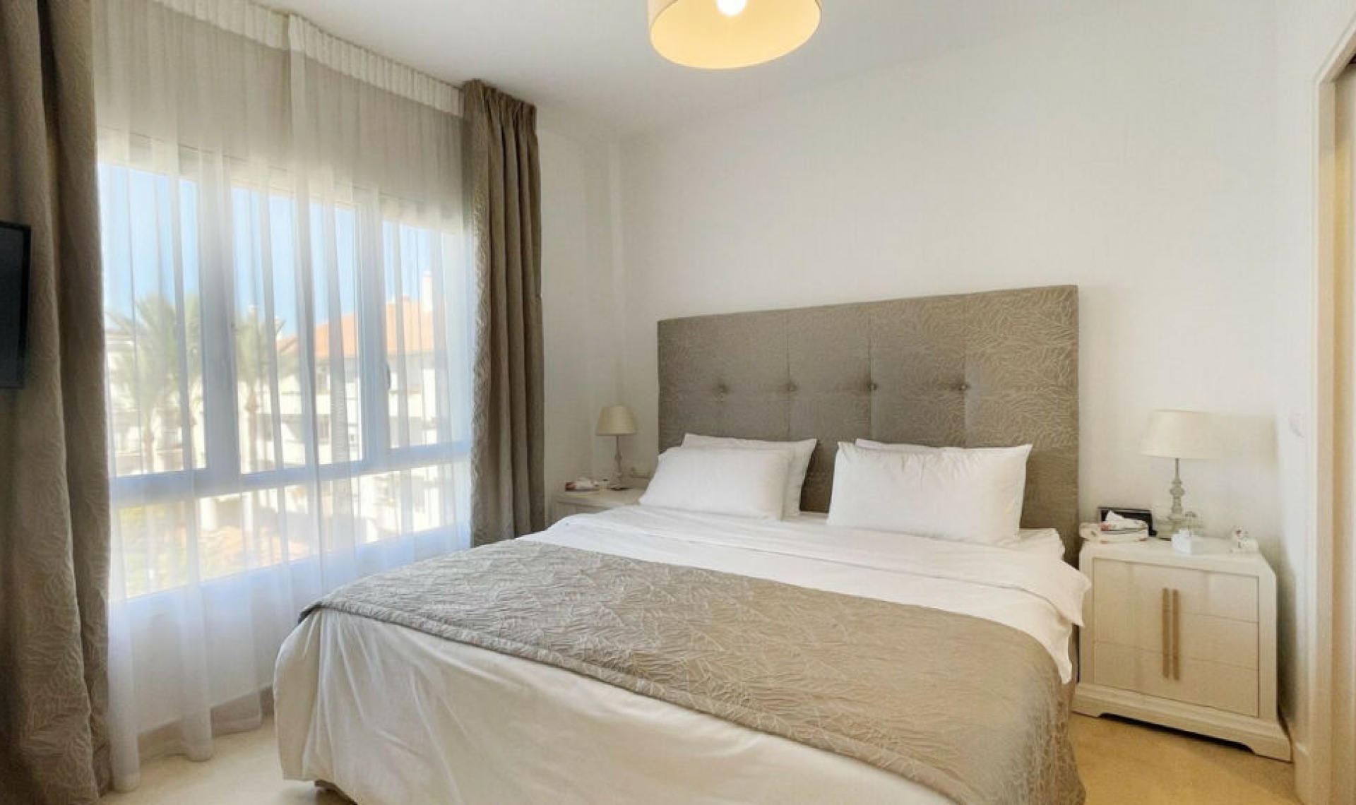 Resale - Apartment -
Nueva Andalucía