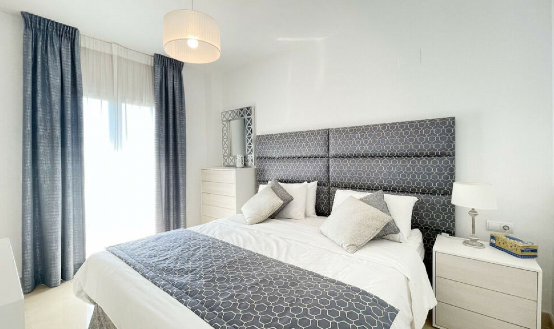 Resale - Apartment -
Nueva Andalucía