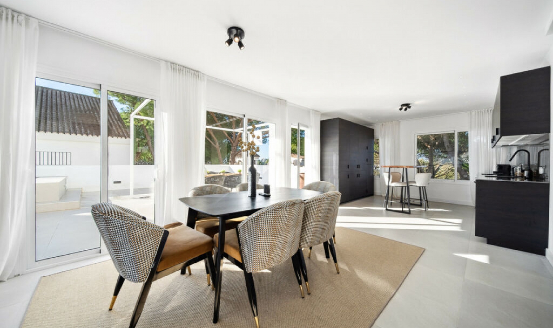 Resale - Apartment -
Nueva Andalucía