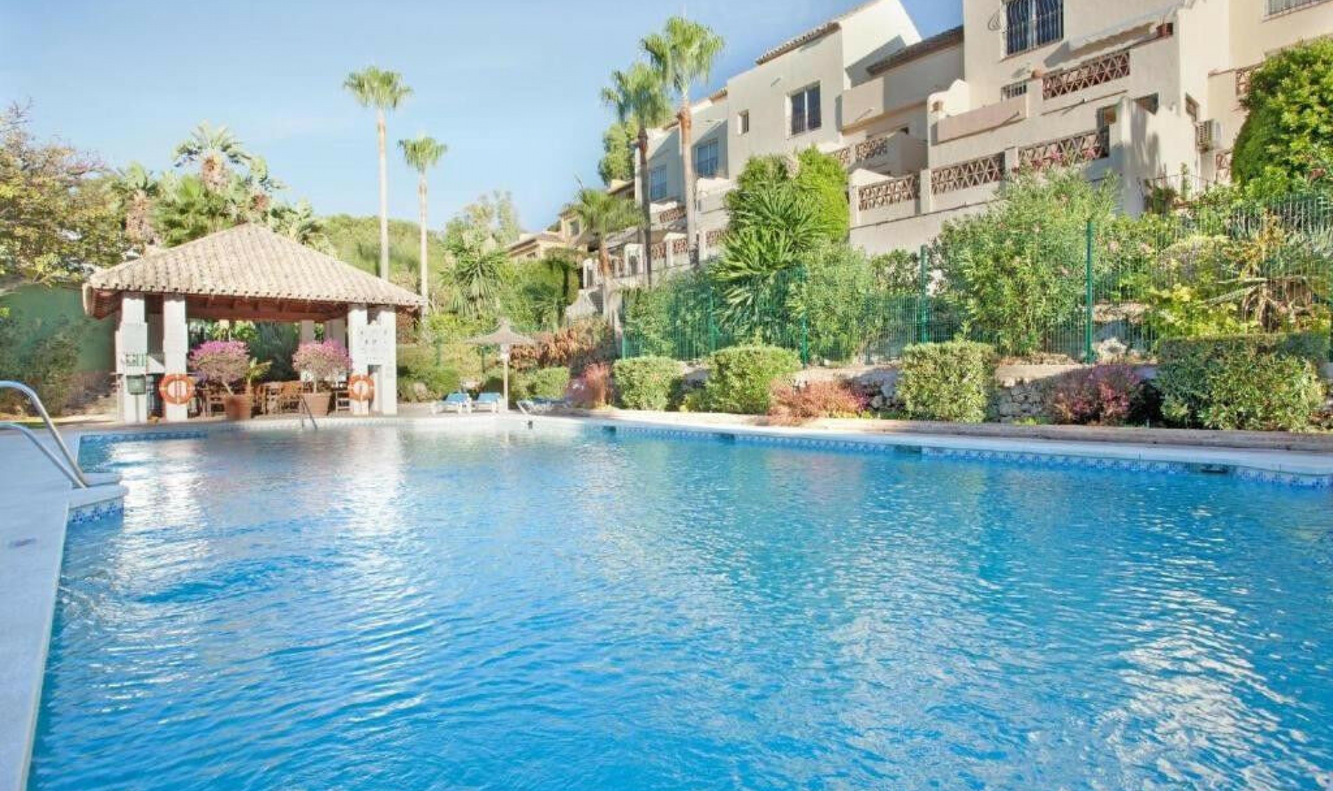 Resale - Apartment -
Nueva Andalucía