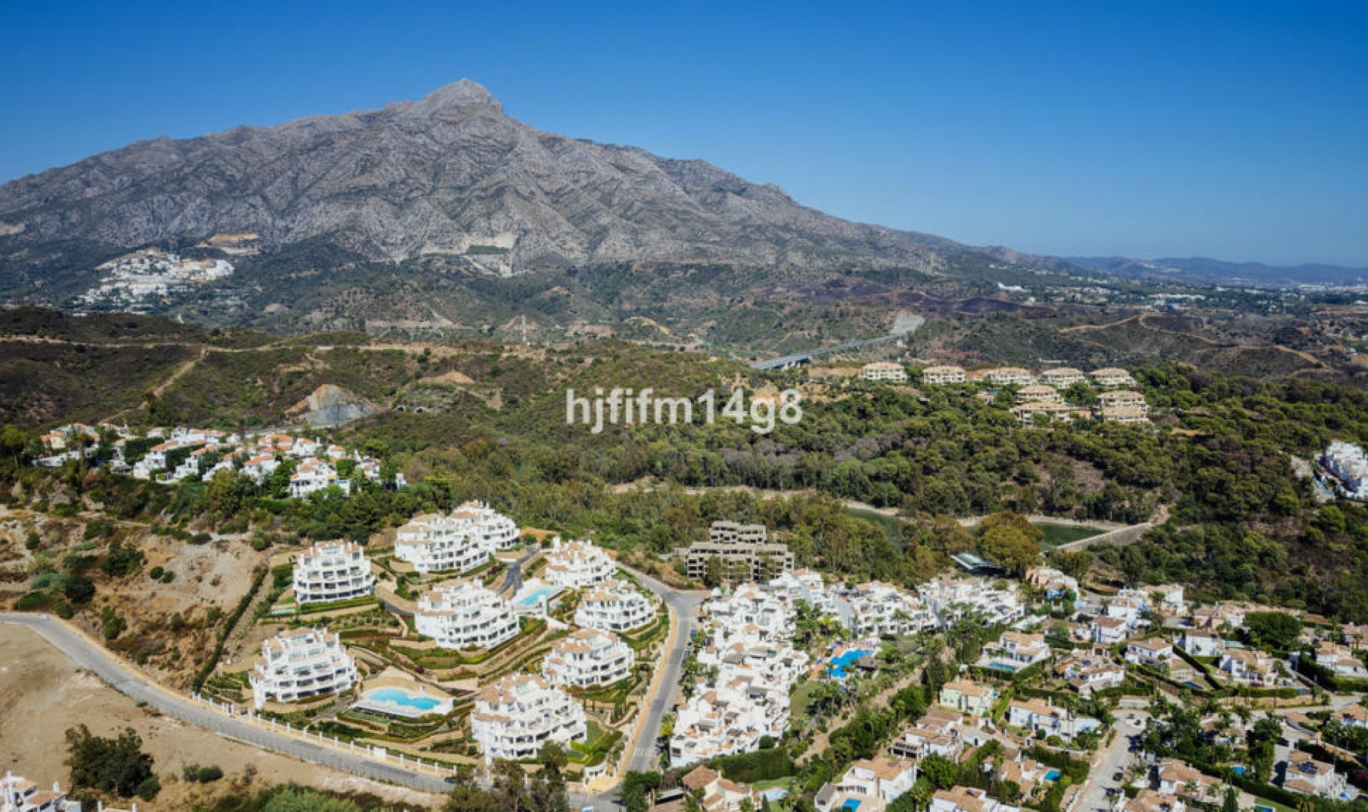 Resale - Apartment -
Nueva Andalucía