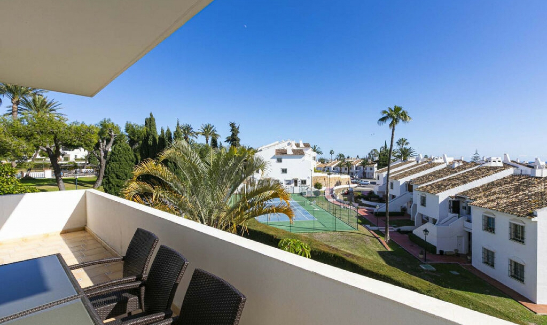 Resale - Apartment -
Nueva Andalucía