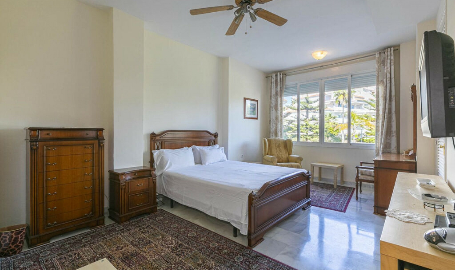 Resale - Apartment -
Nueva Andalucía