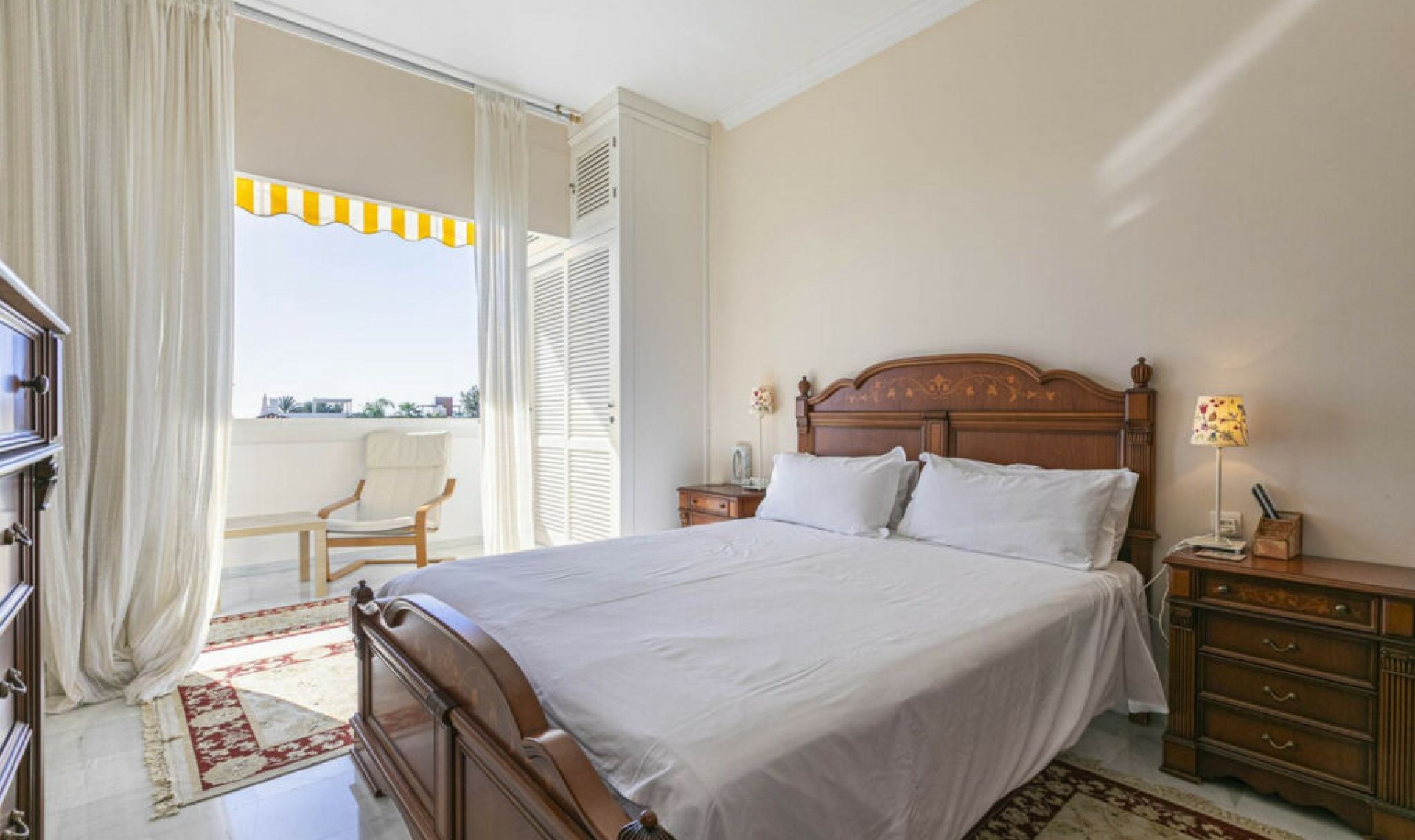 Resale - Apartment -
Nueva Andalucía