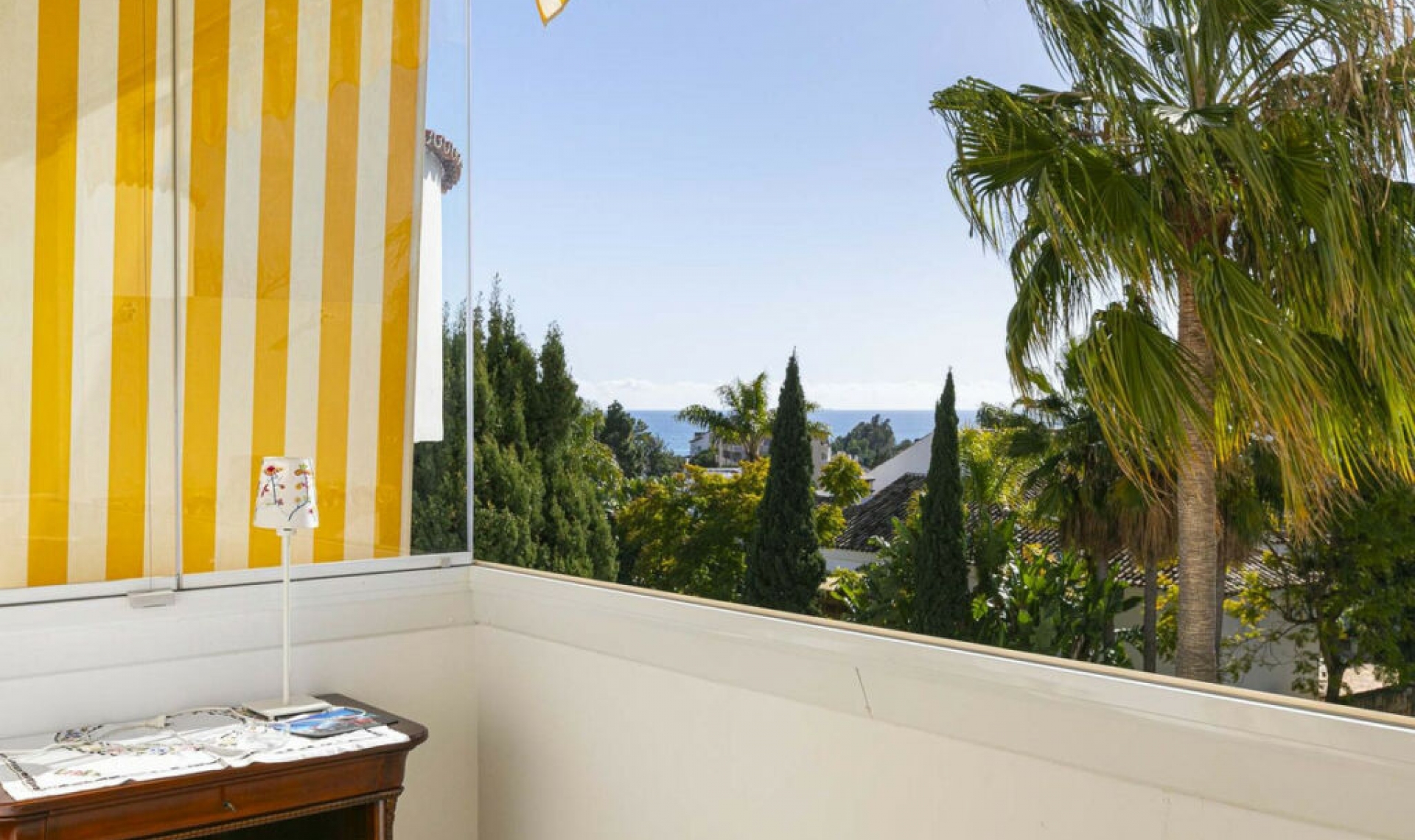 Resale - Apartment -
Nueva Andalucía