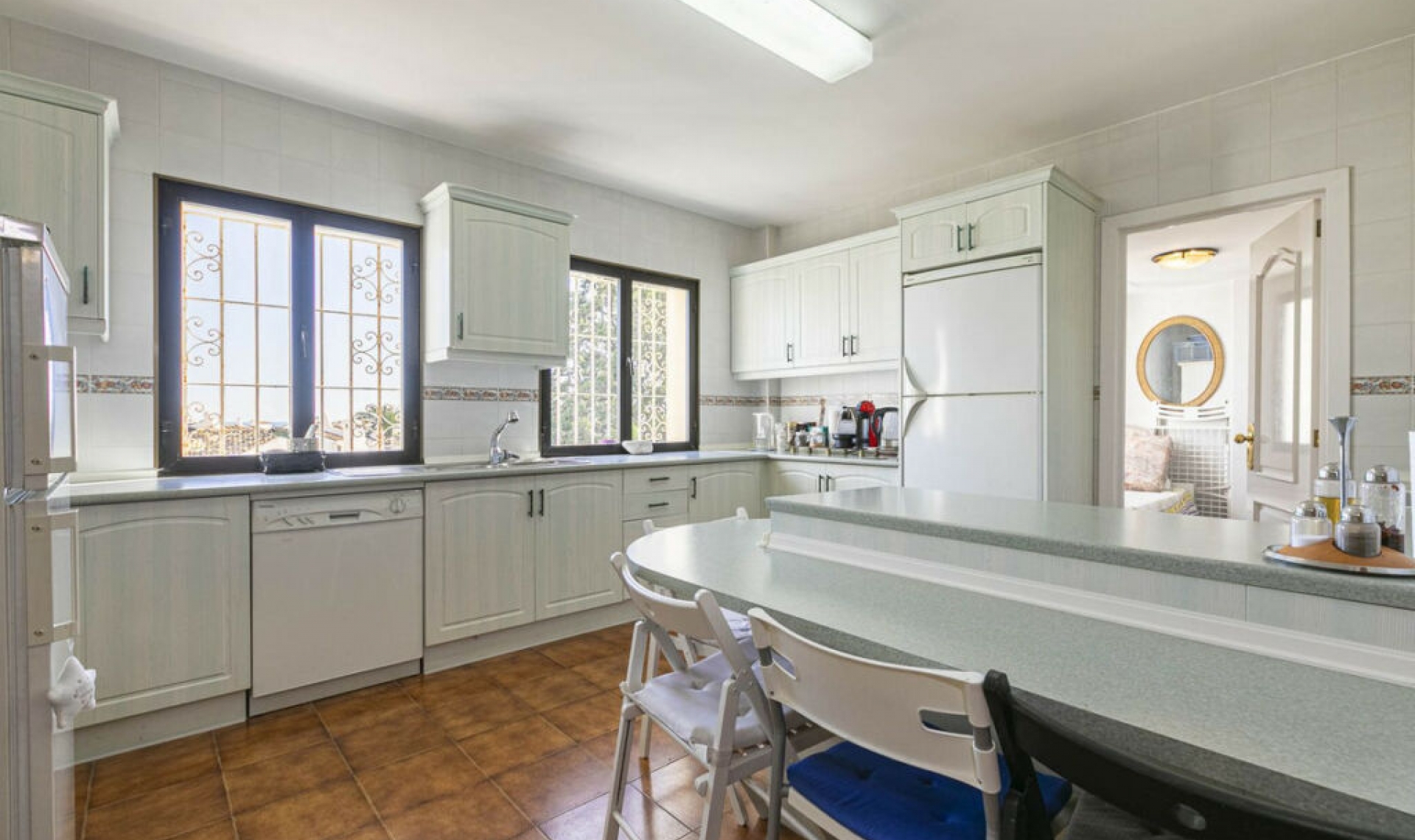 Resale - Apartment -
Nueva Andalucía