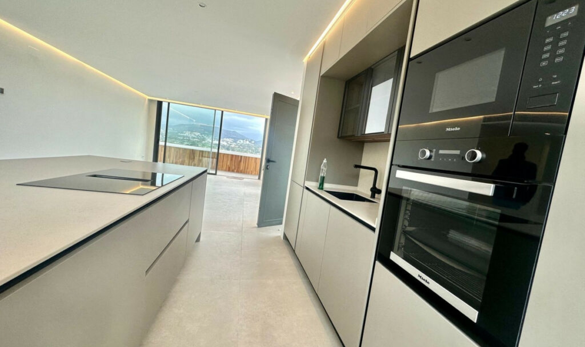 Resale - Apartment -
Nueva Andalucía