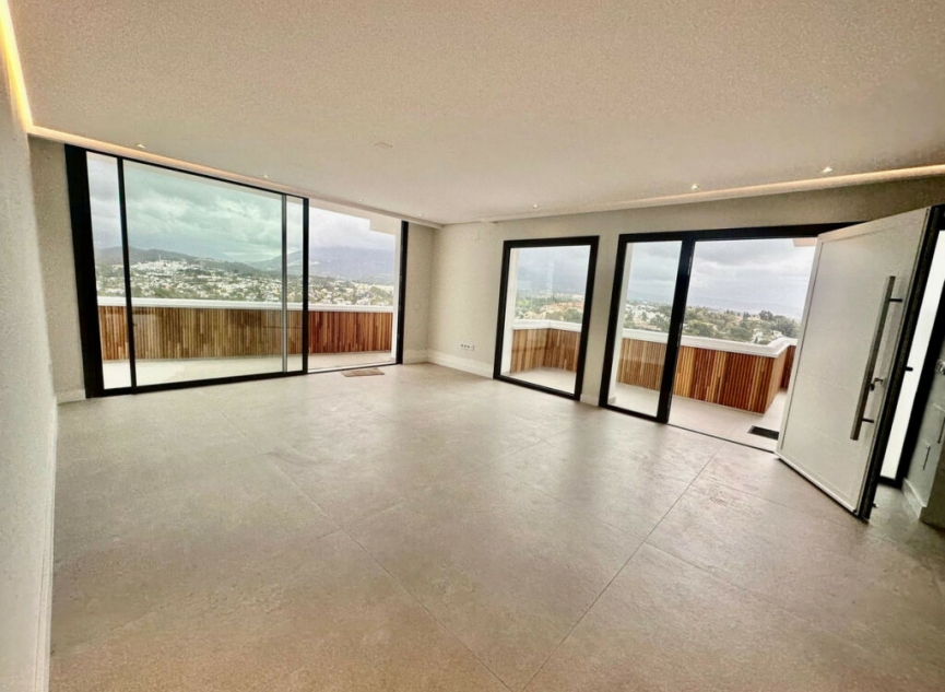 Resale - Apartment -
Nueva Andalucía