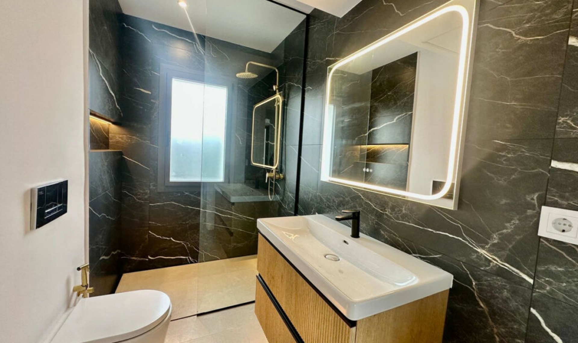 Resale - Apartment -
Nueva Andalucía