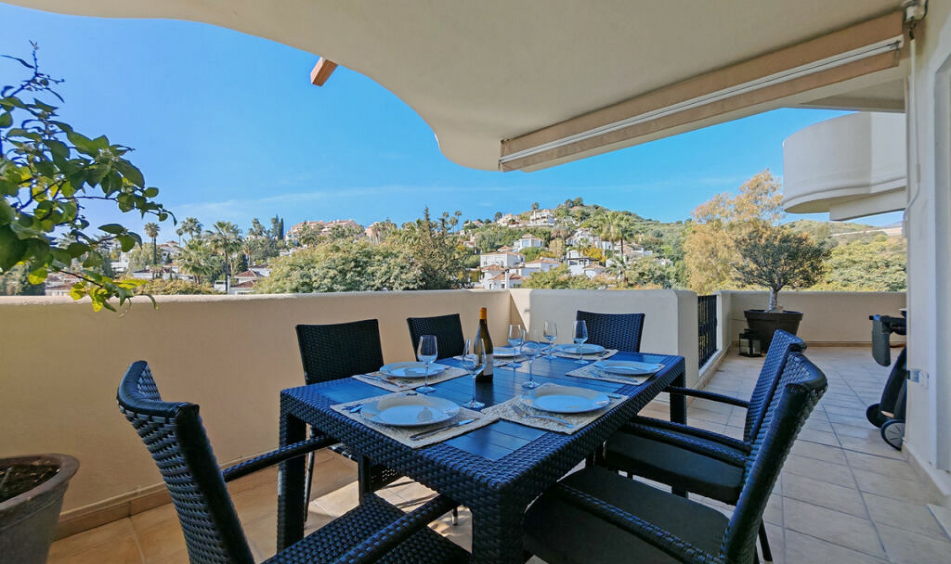 Resale - Apartment -
Nueva Andalucía