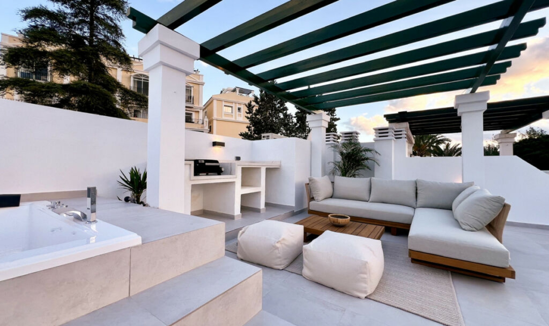 Resale - Apartment -
Nueva Andalucía