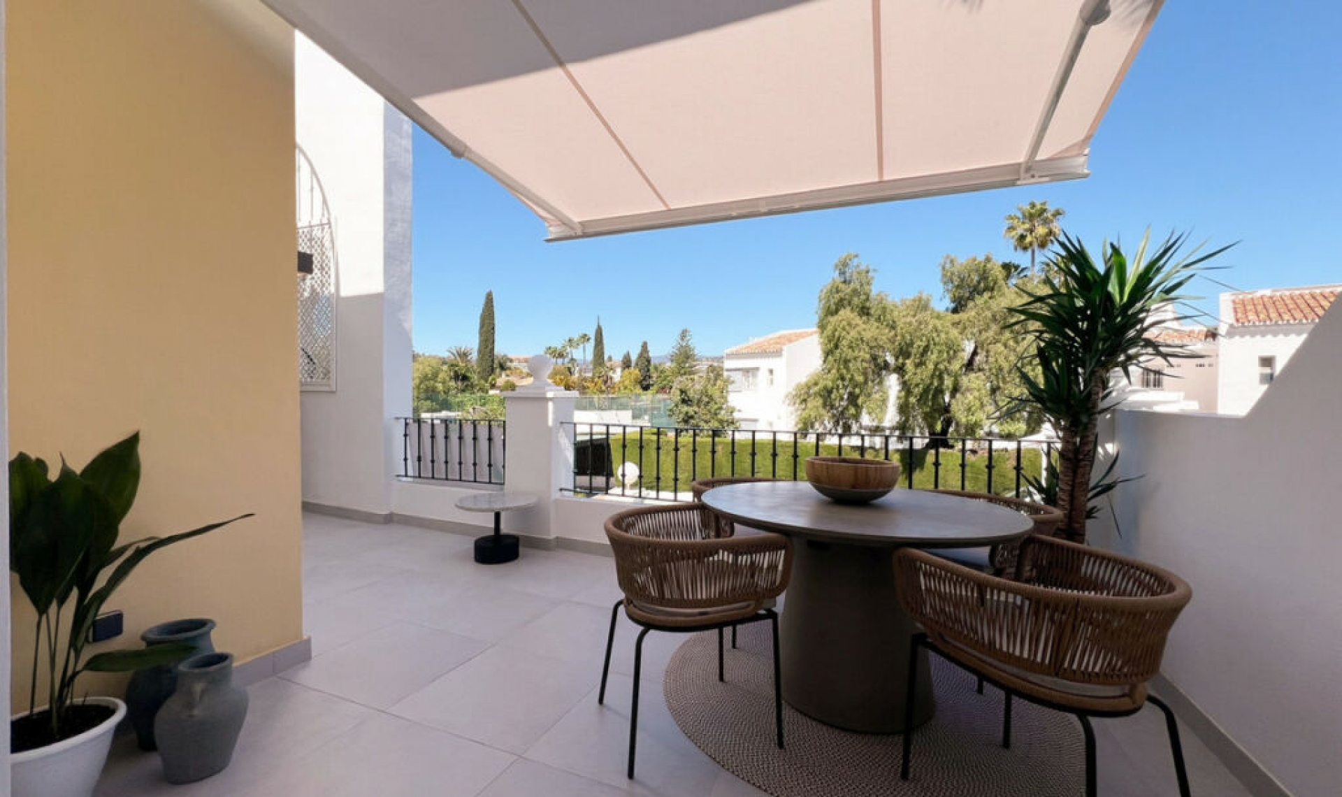 Resale - Apartment -
Nueva Andalucía