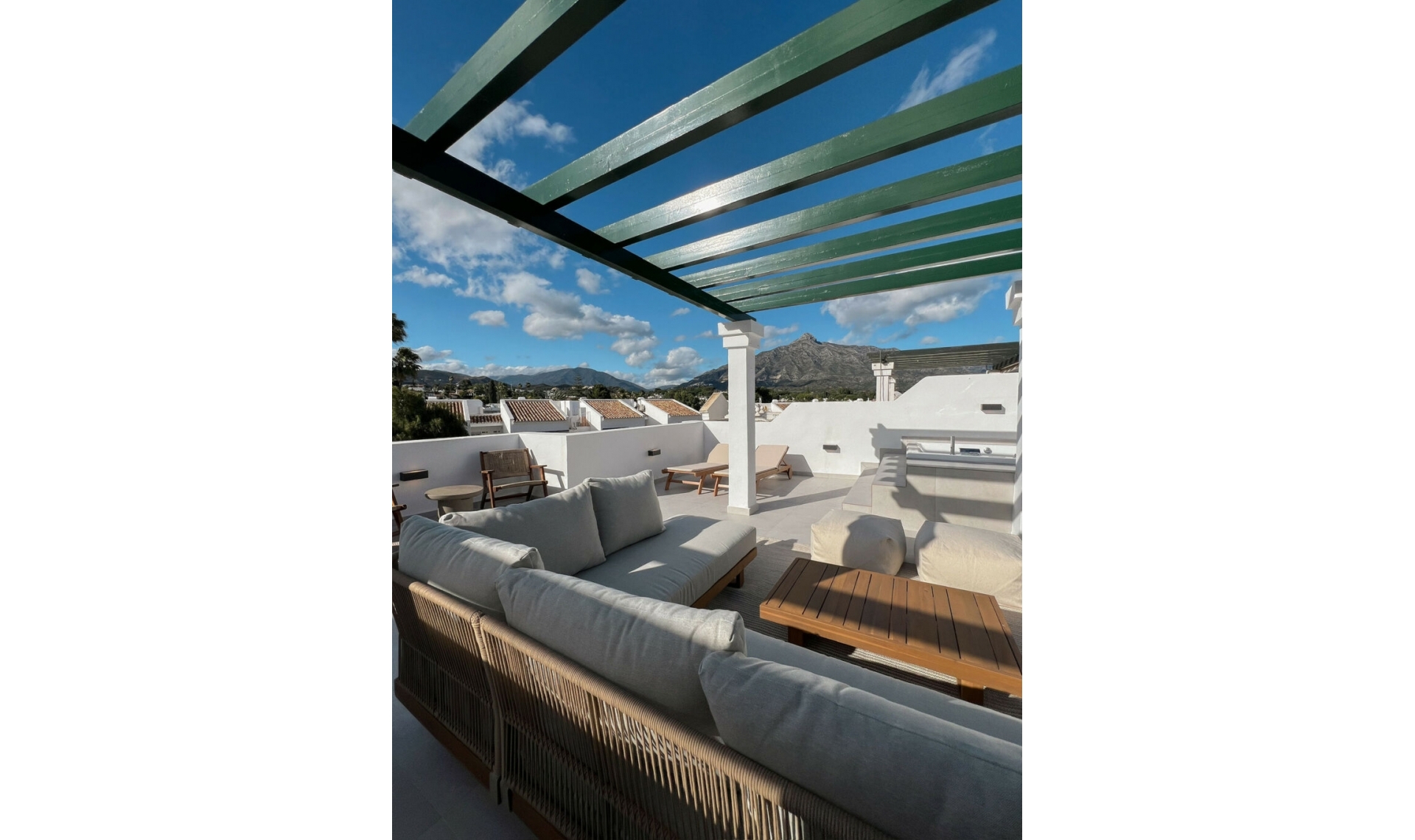 Resale - Apartment -
Nueva Andalucía