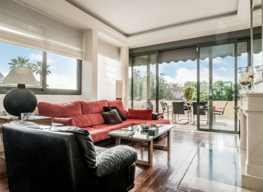 Resale - Apartment -
Nueva Andalucía