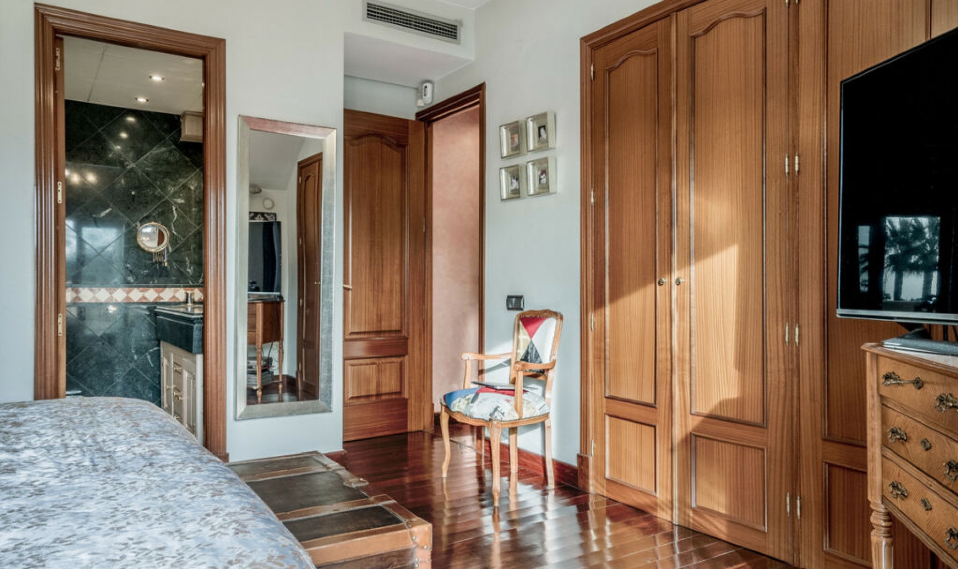 Resale - Apartment -
Nueva Andalucía