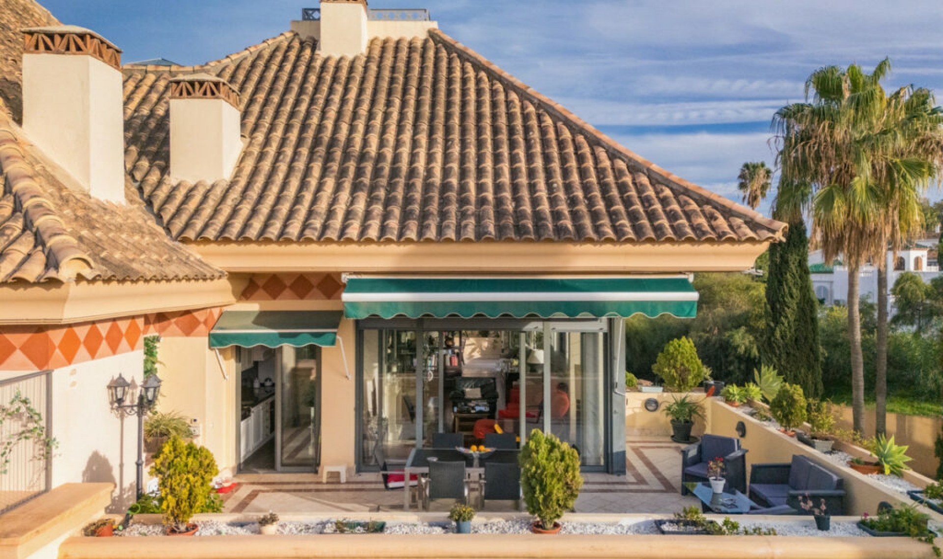 Resale - Apartment -
Nueva Andalucía