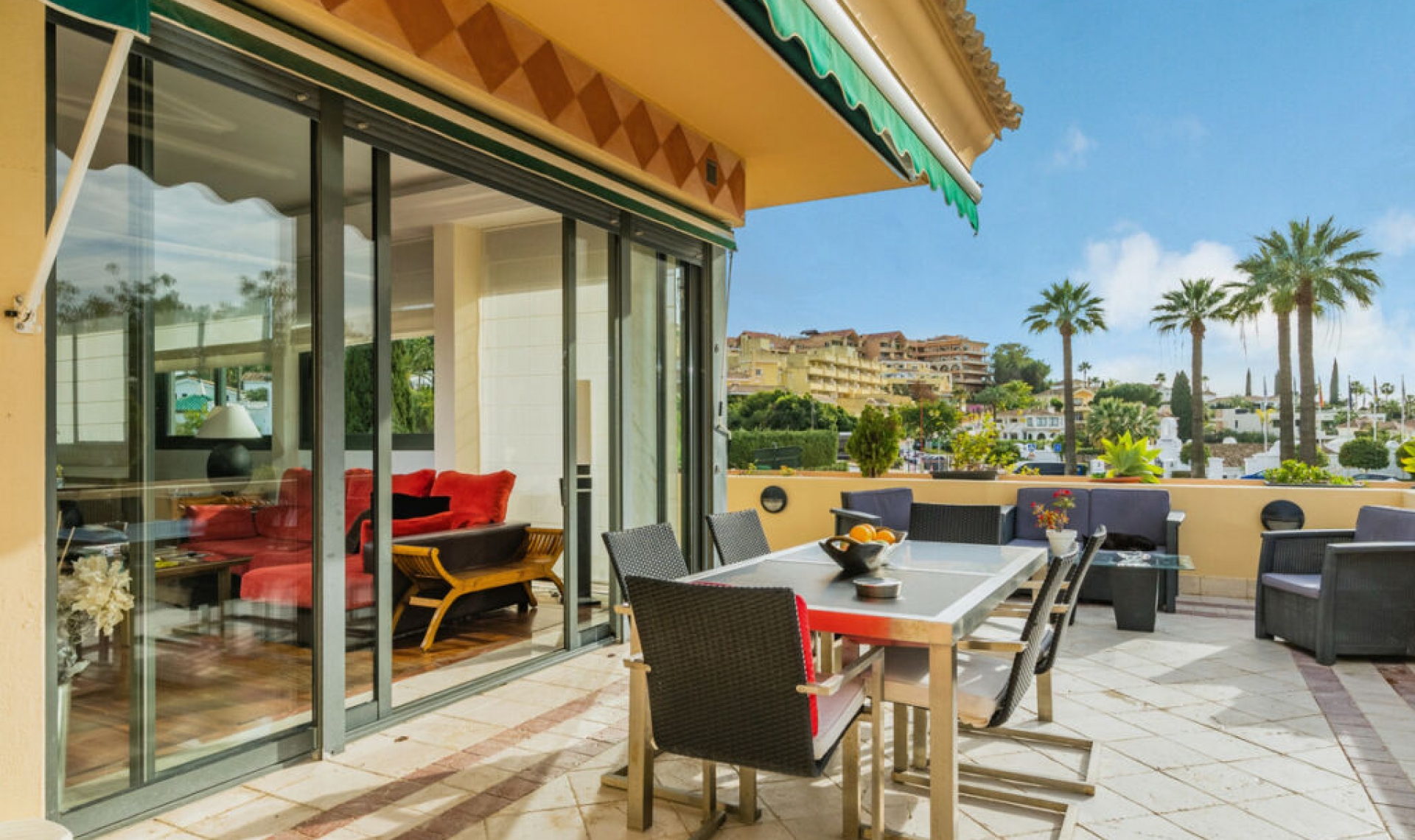 Resale - Apartment -
Nueva Andalucía