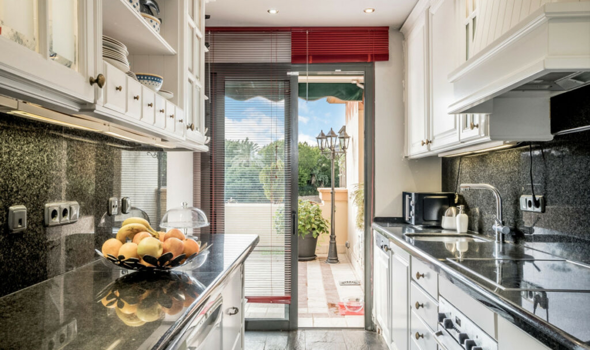 Resale - Apartment -
Nueva Andalucía