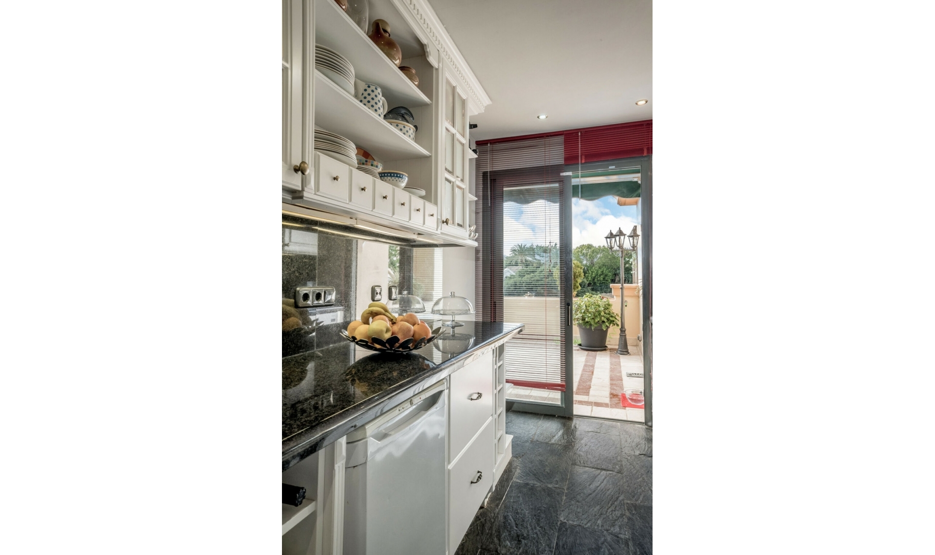 Resale - Apartment -
Nueva Andalucía