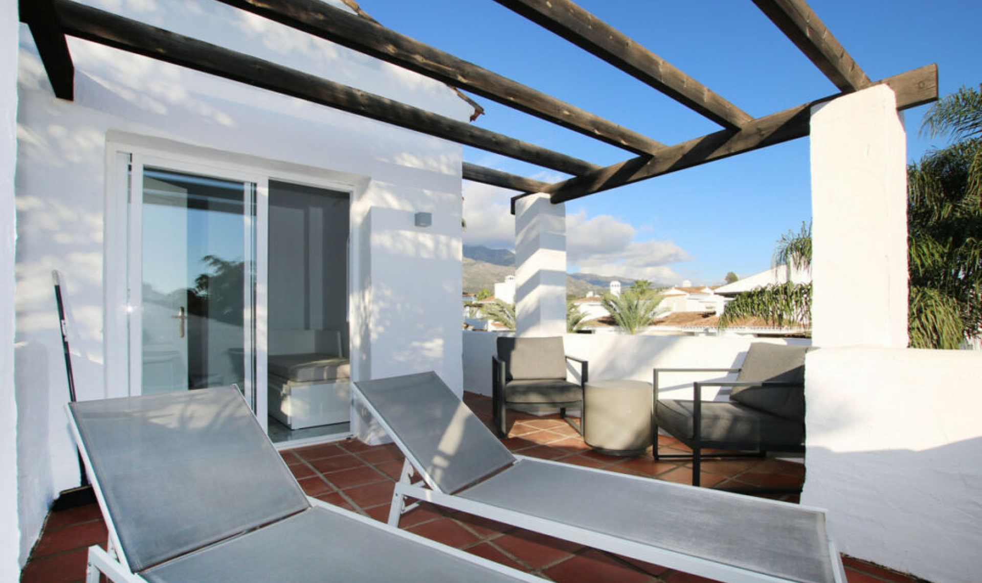 Resale - Apartment -
Nueva Andalucía