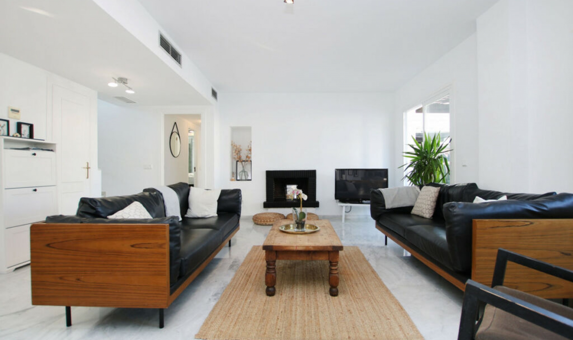 Resale - Apartment -
Nueva Andalucía